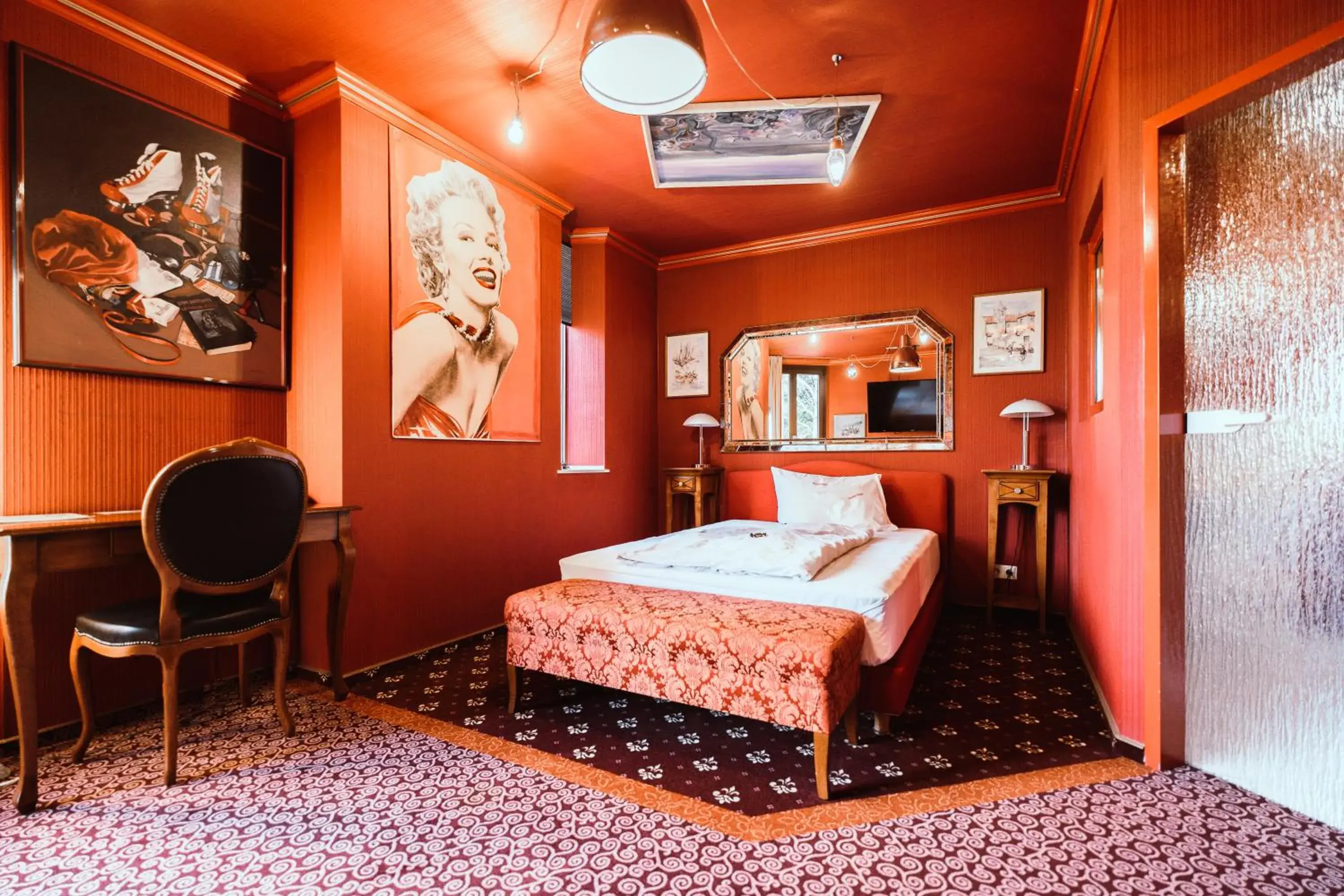 Double Room - single occupancy in Design Hotel Euskirchen Double Room - single occupancy in Design Hotel Euskirchen