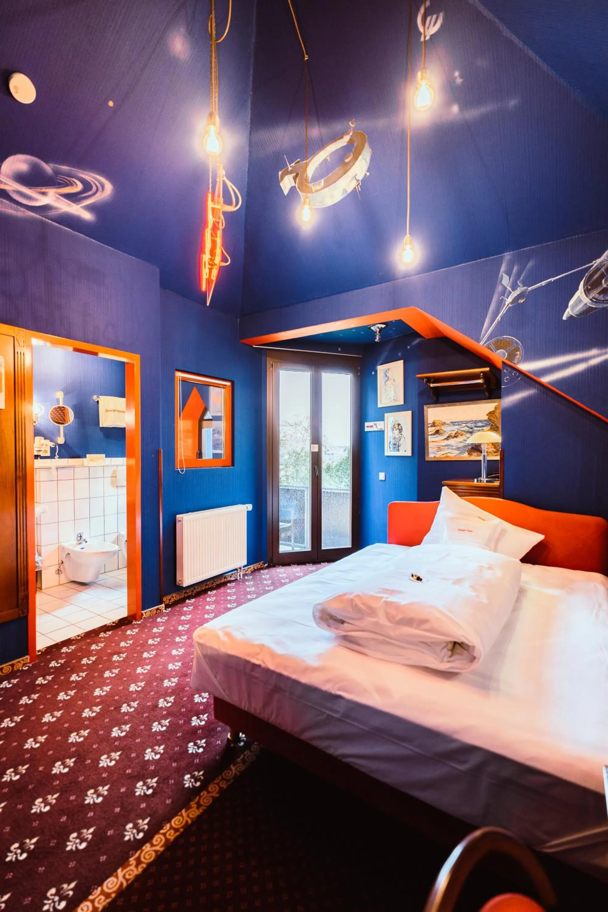 Balcony/Terrace, Bed in Design Hotel Euskirchen