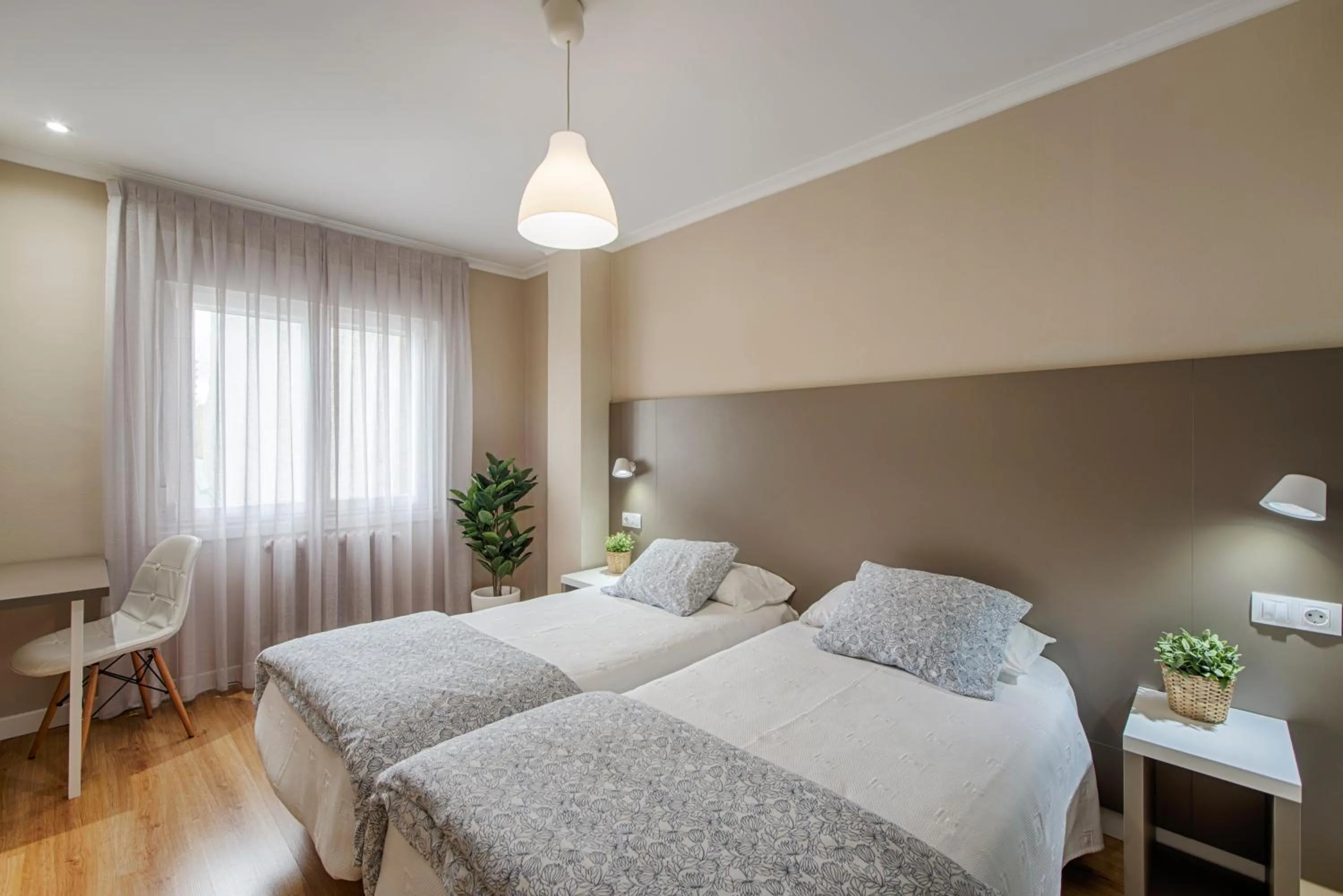 Bed in Hostal-Restaurante LUGANO