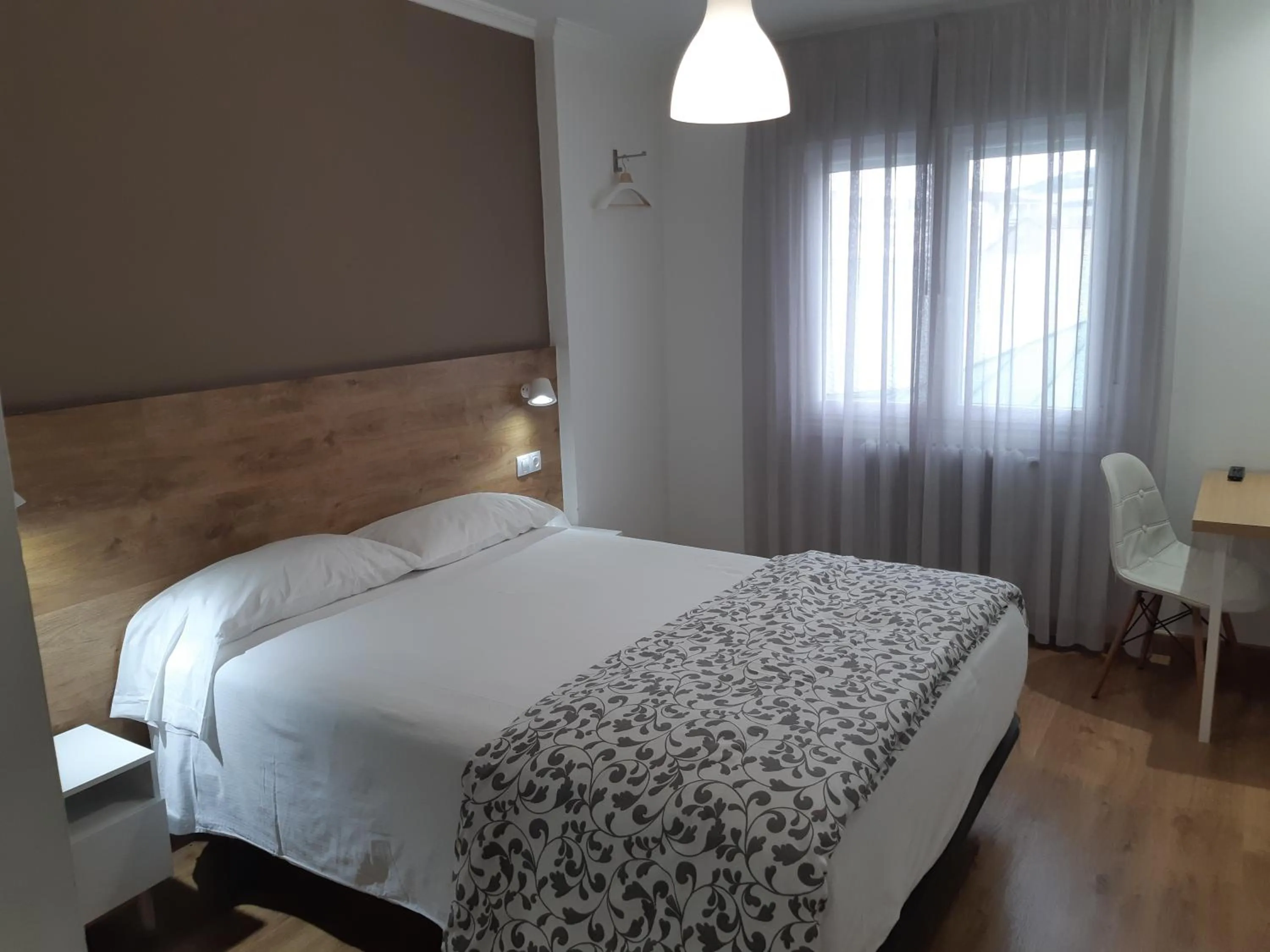 Bed in Hostal-Restaurante LUGANO