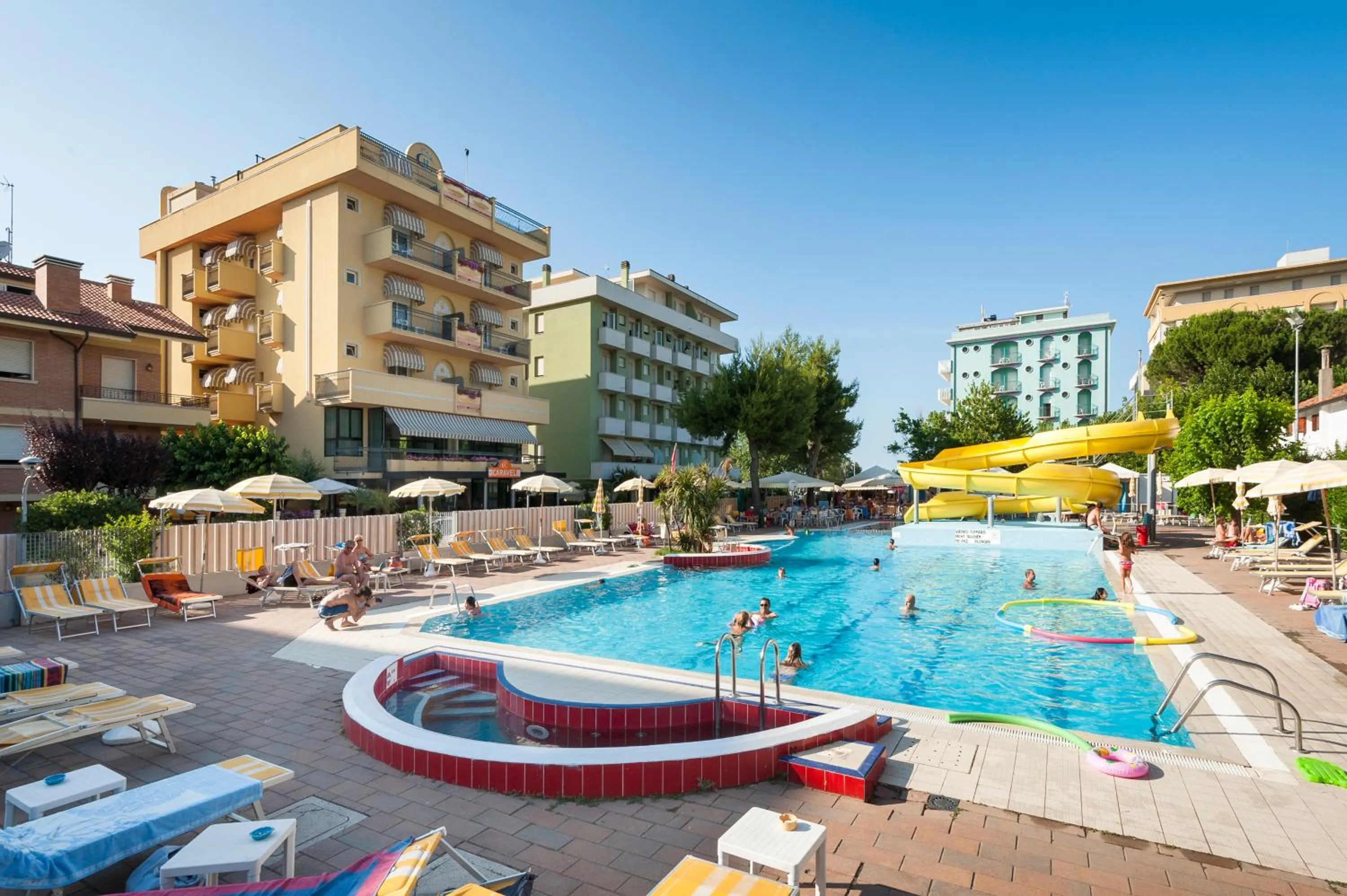 Property building in Hotel Caravel B&B