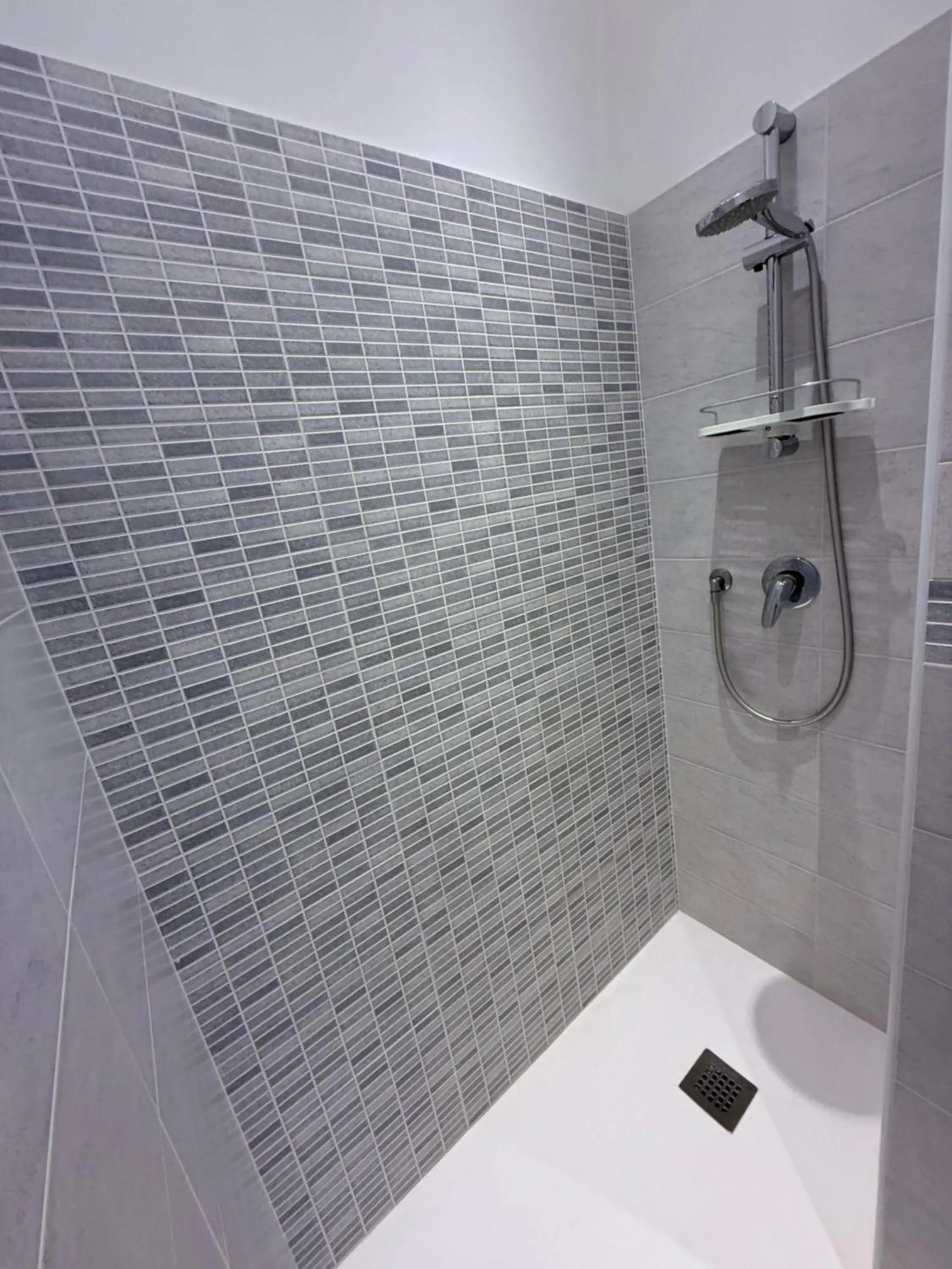 Shower in B&B agli Ulivi