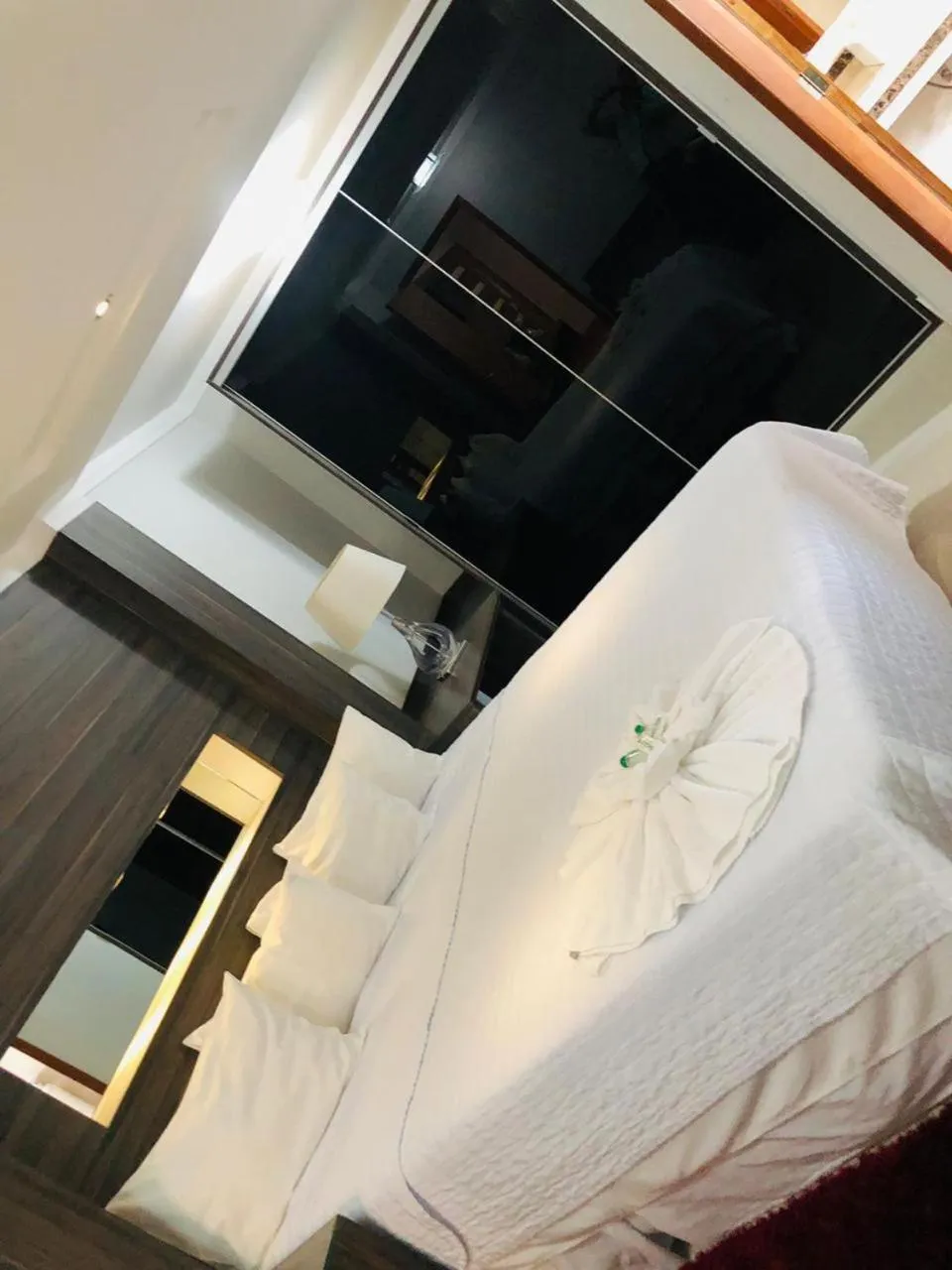 Bedroom in SHELTON PALACE HOTEL