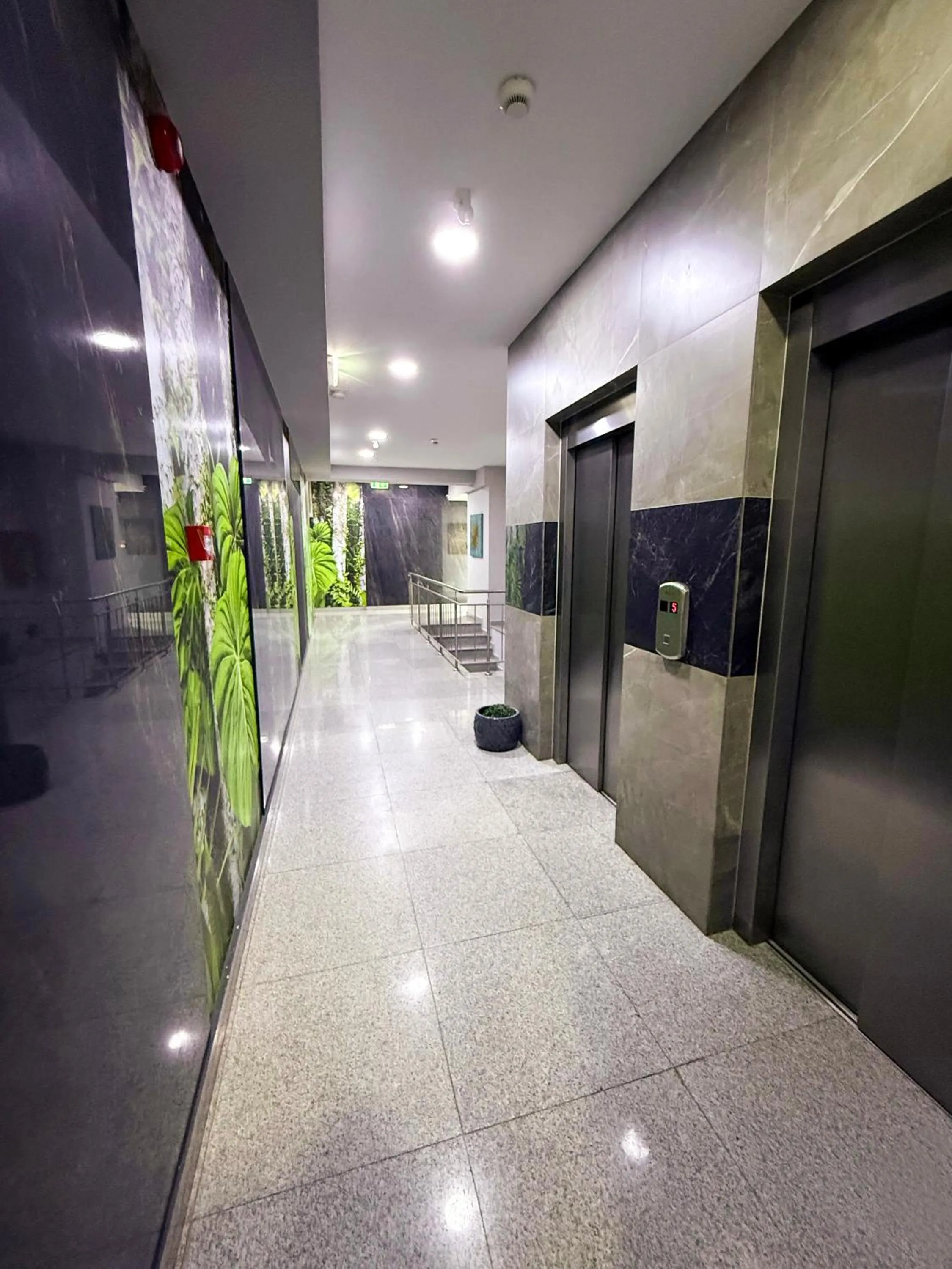 elevator in Maritimo ApartHotel