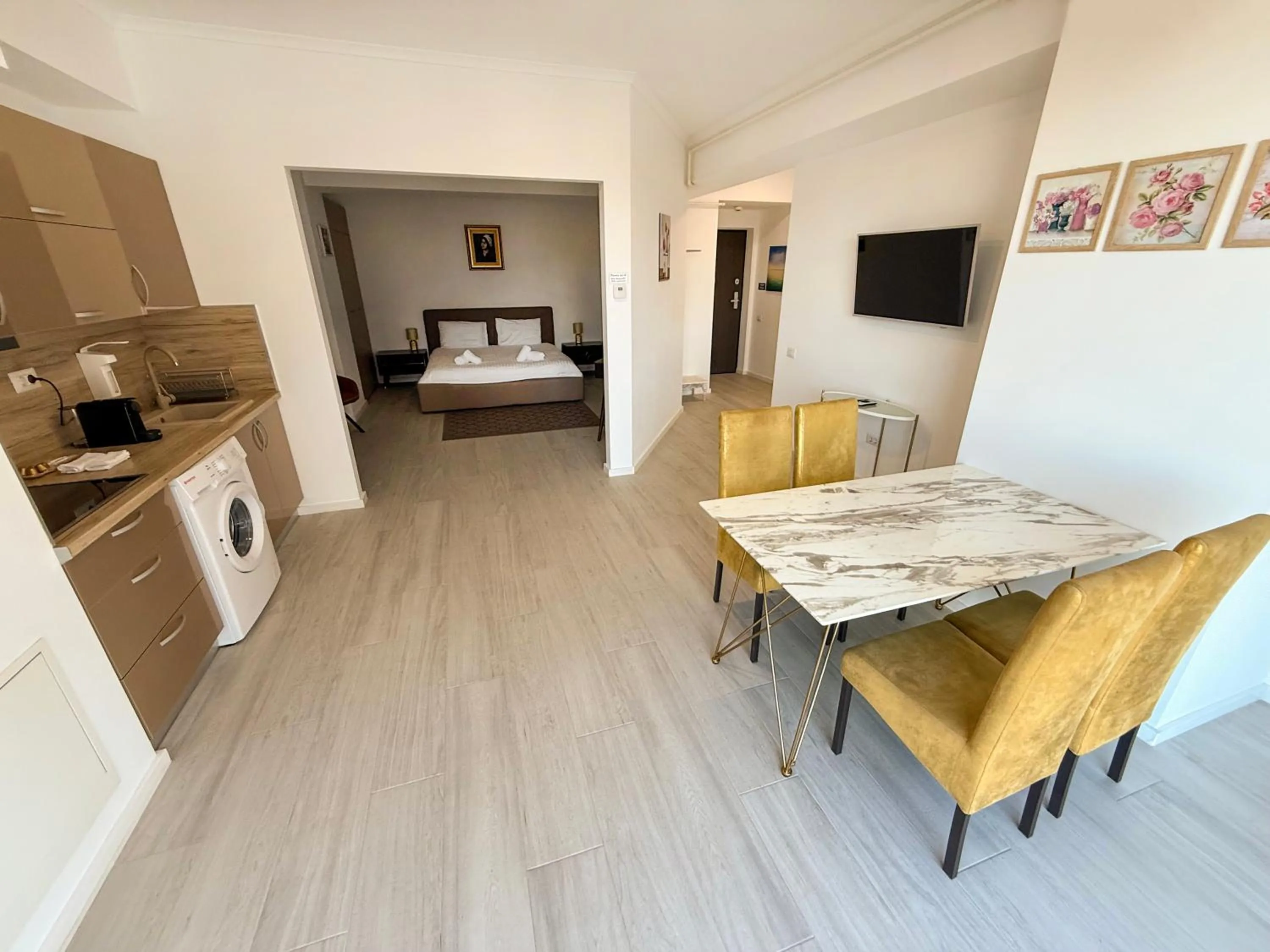 Bed in Maritimo ApartHotel