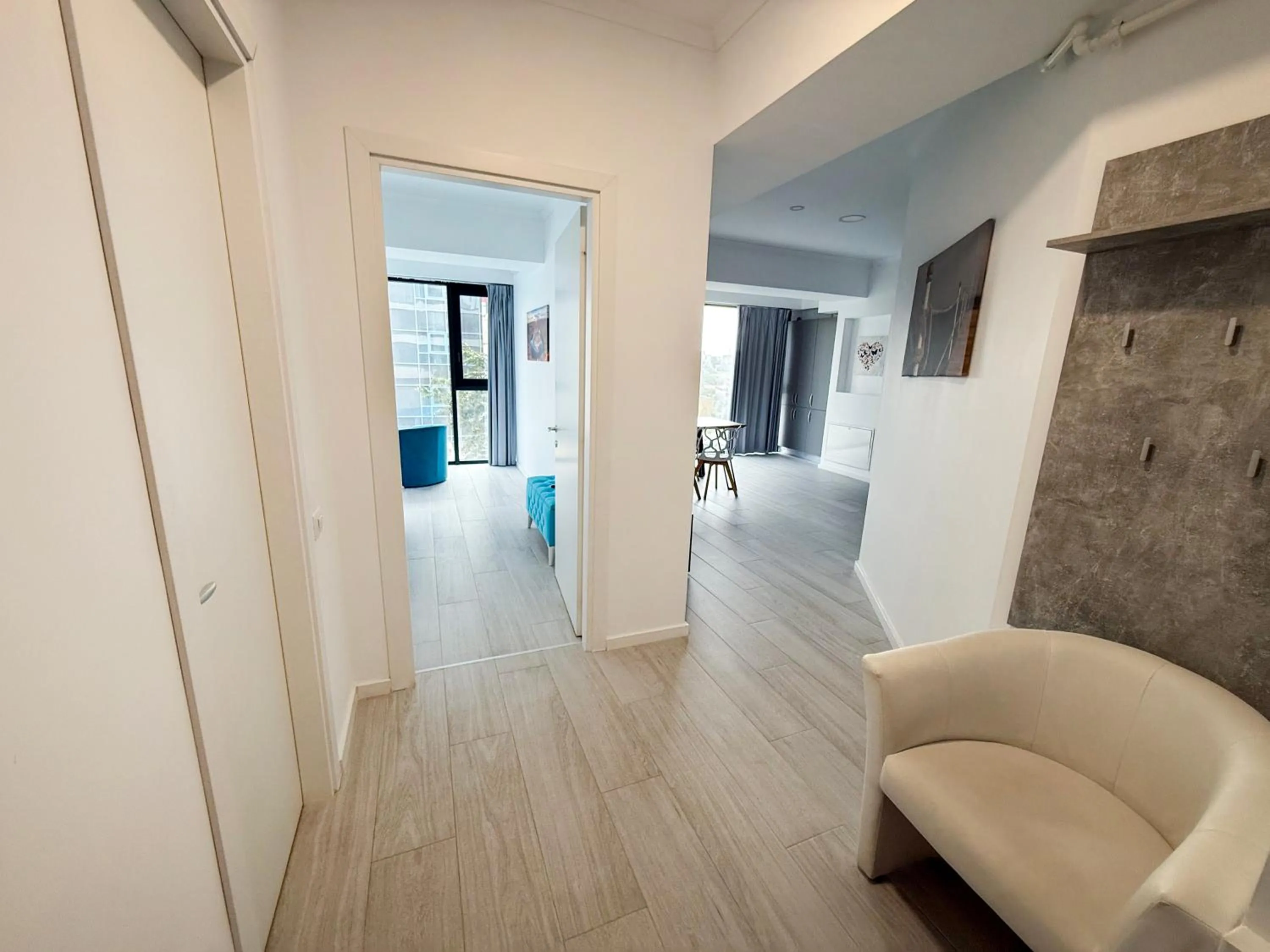 wardrobe in Maritimo ApartHotel