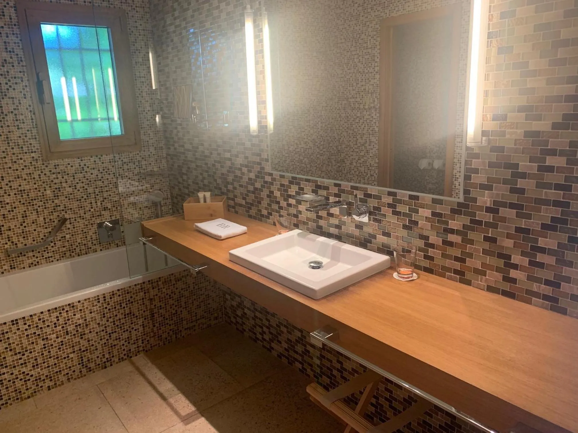 Bathroom in BASTIDE DE RAMATUELLE