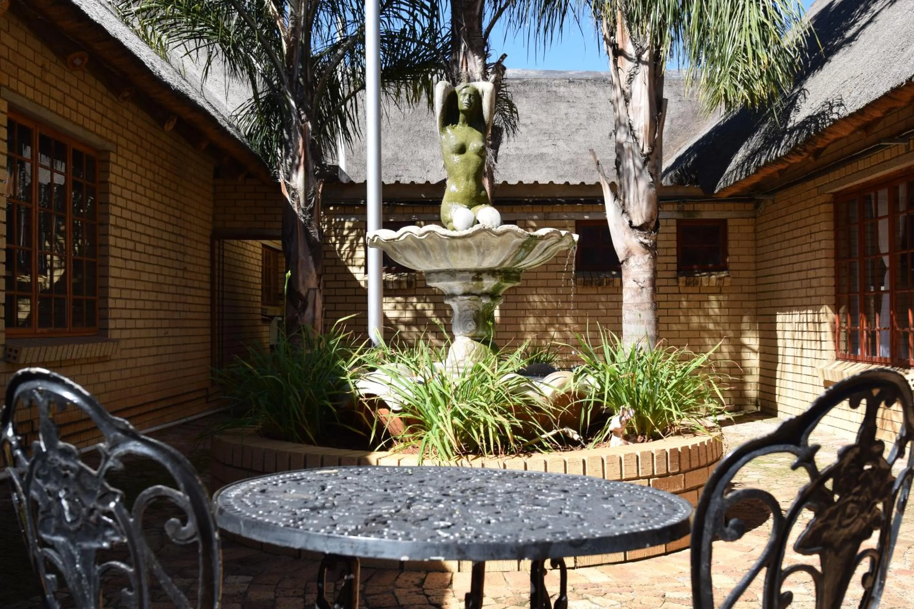 Facade/entrance in Thabong Bed and Breakfast