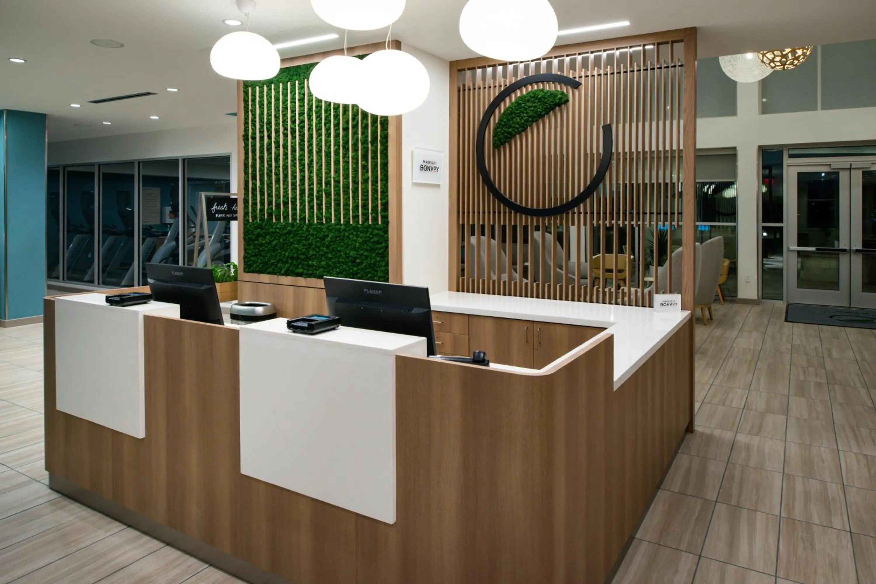 Lobby or reception in Element Kansas City Overland Park