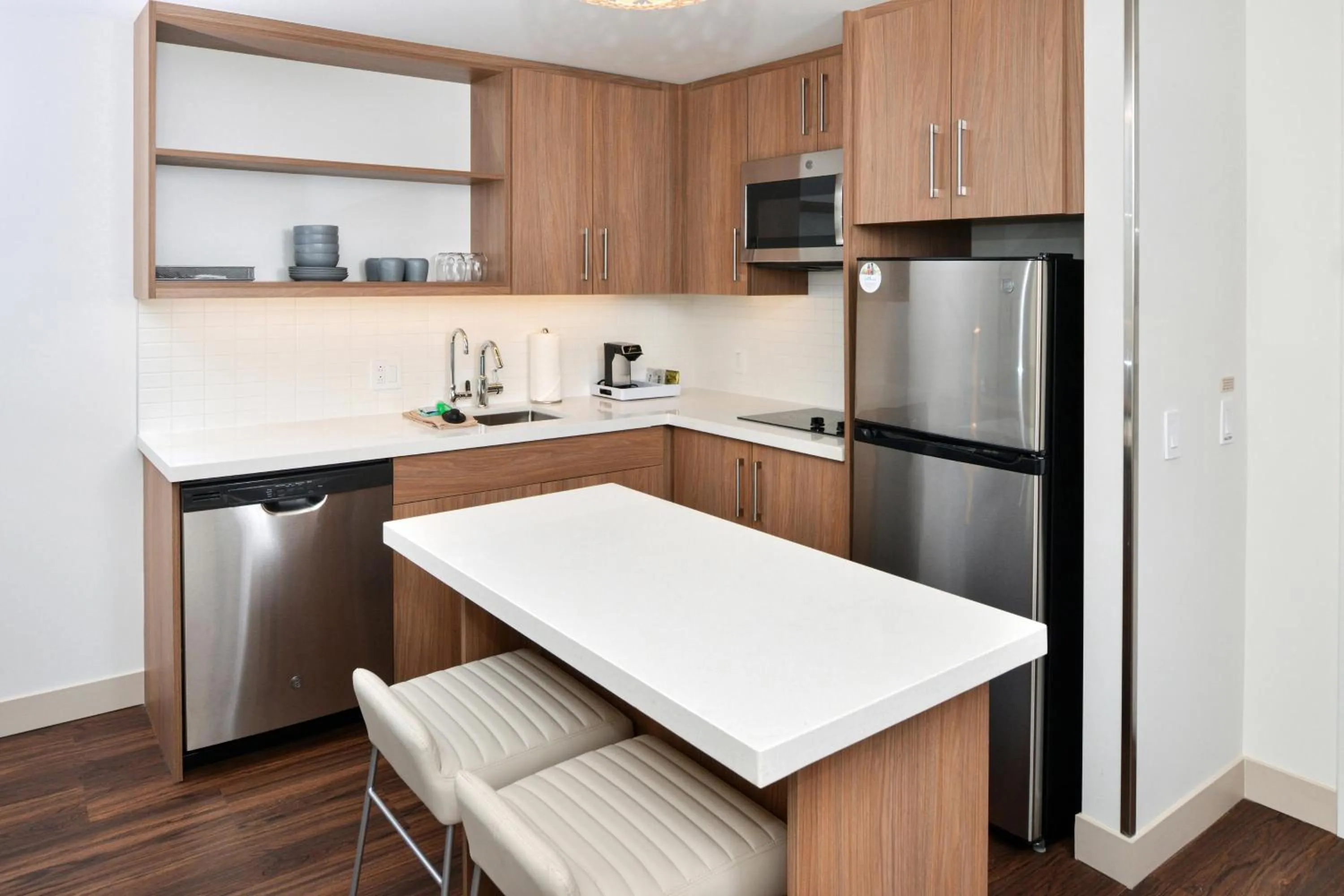 Bedroom in Element Kansas City Overland Park