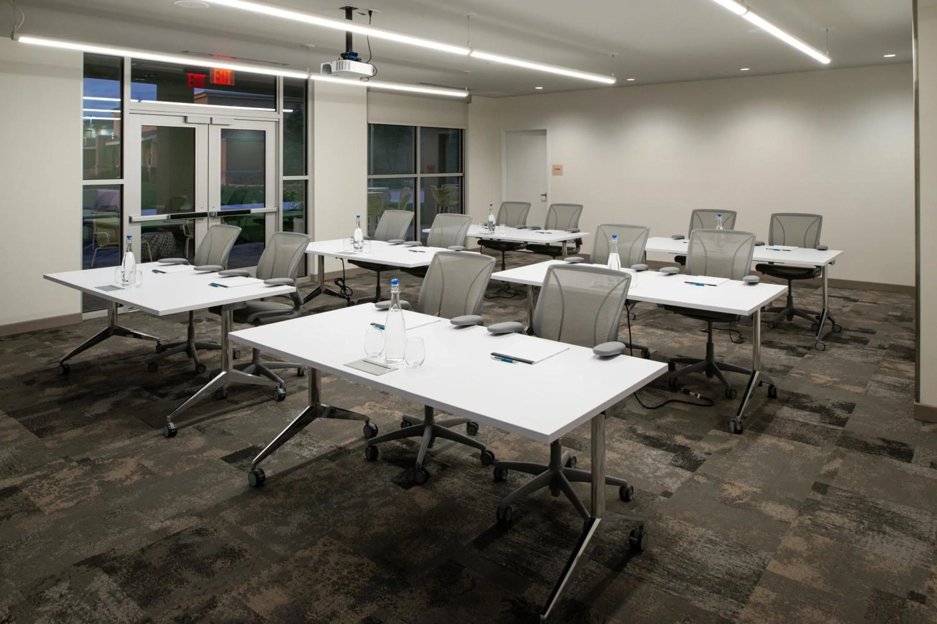 Meeting/conference room in Element Kansas City Overland Park