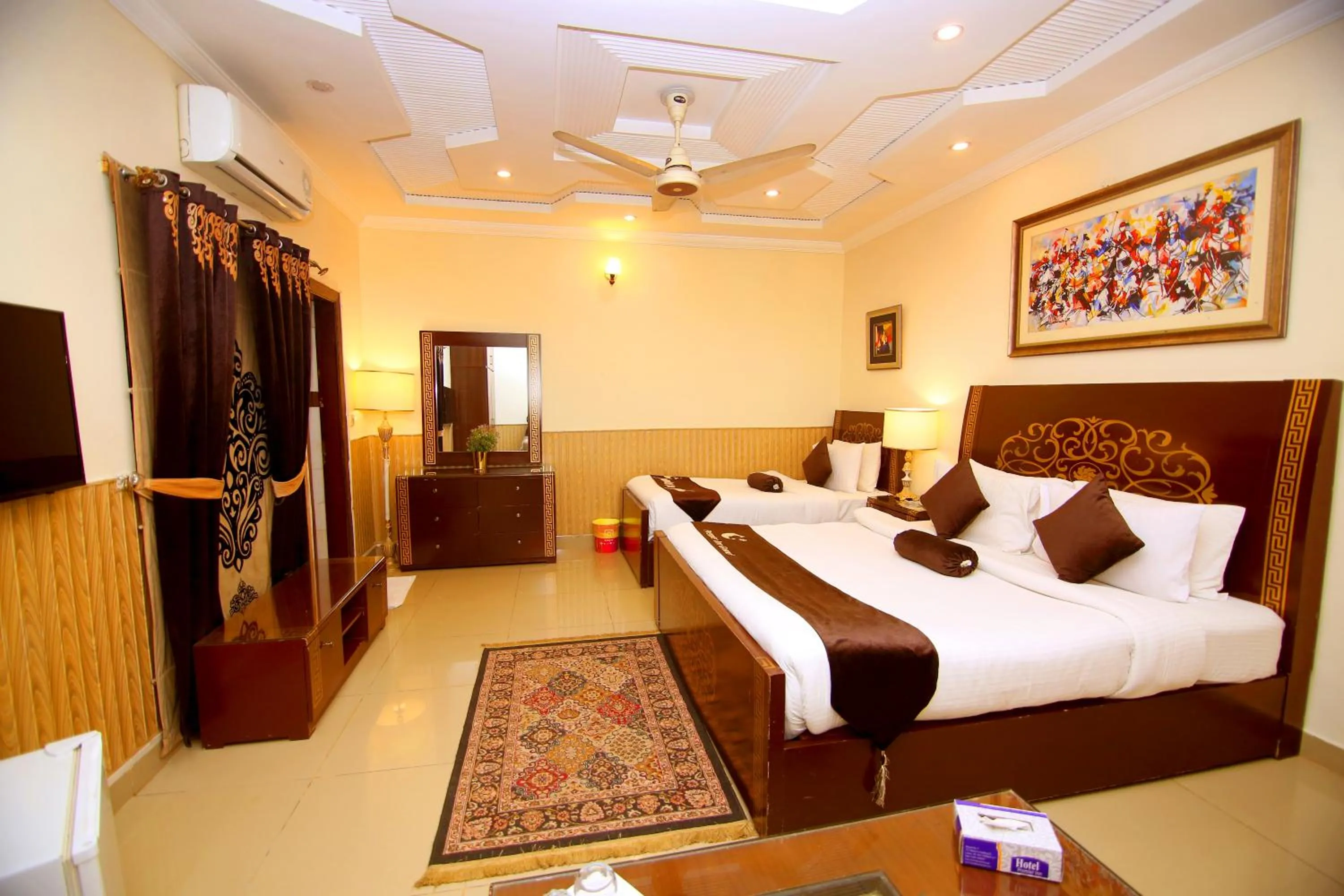 Bedroom, Bed in Premier Inn Grand Gulberg Lahore