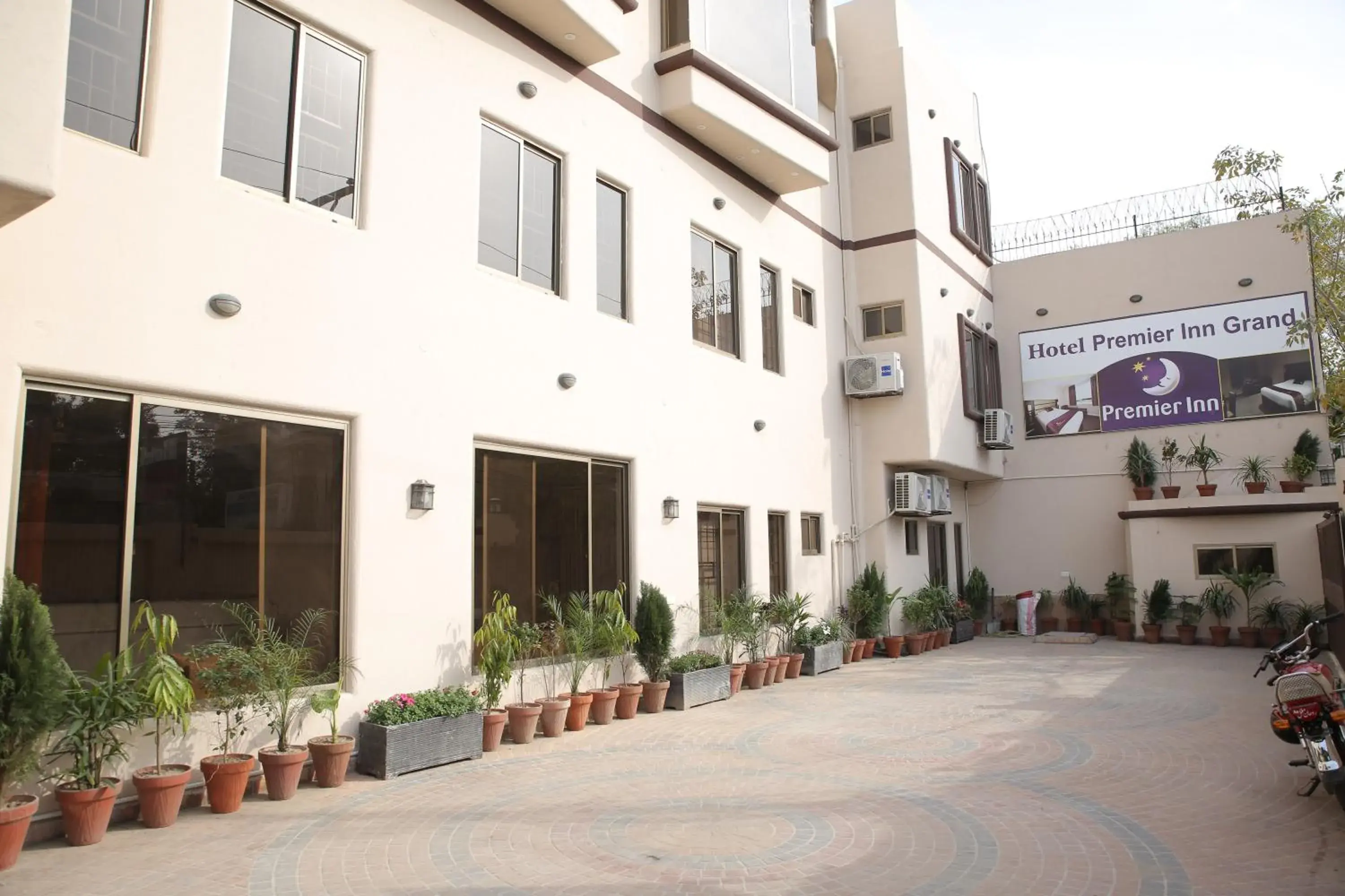Property building in Premier Inn Grand Gulberg Lahore Property building in Premier Inn Grand Gulberg Lahore