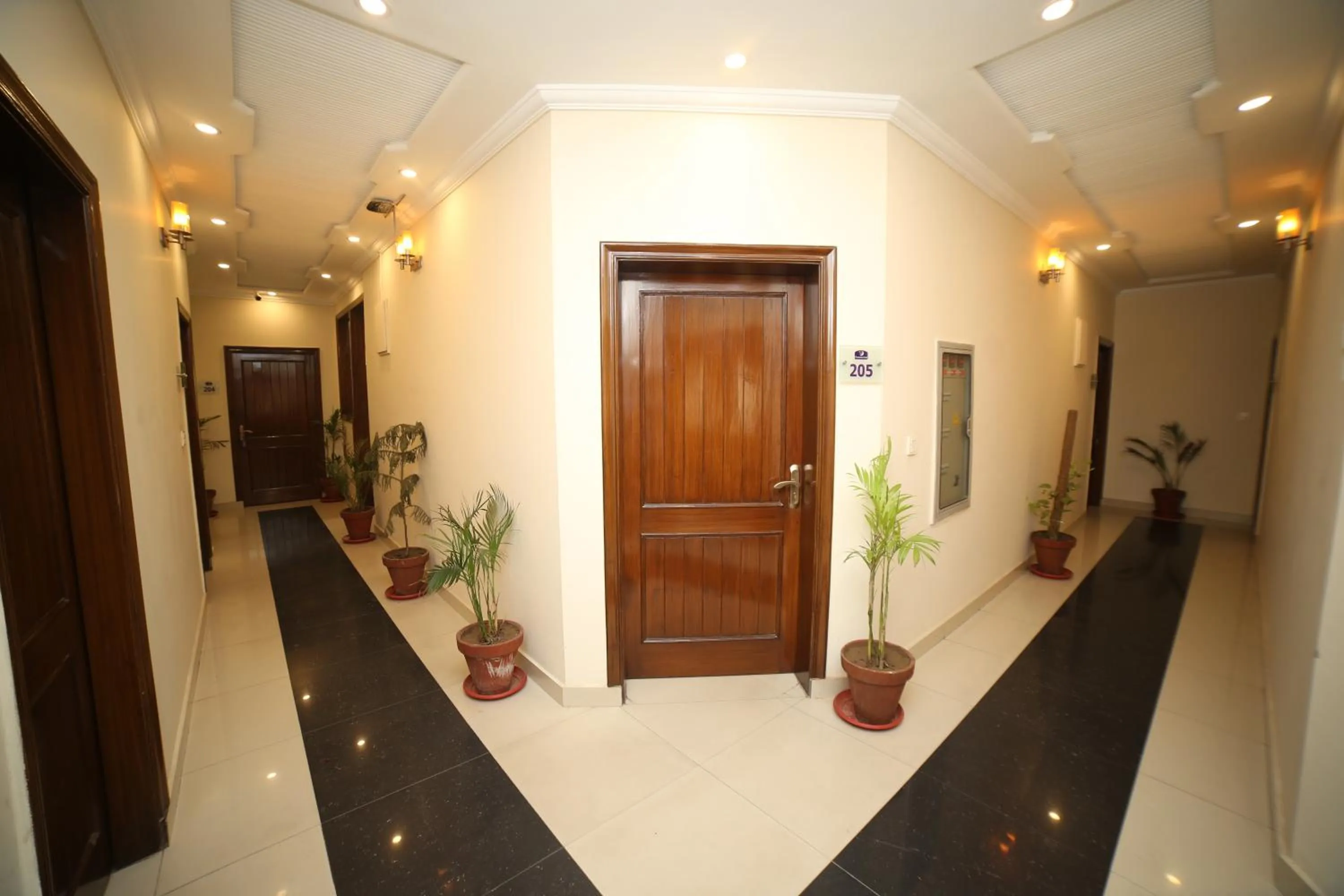 Lobby or reception in Premier Inn Grand Gulberg Lahore