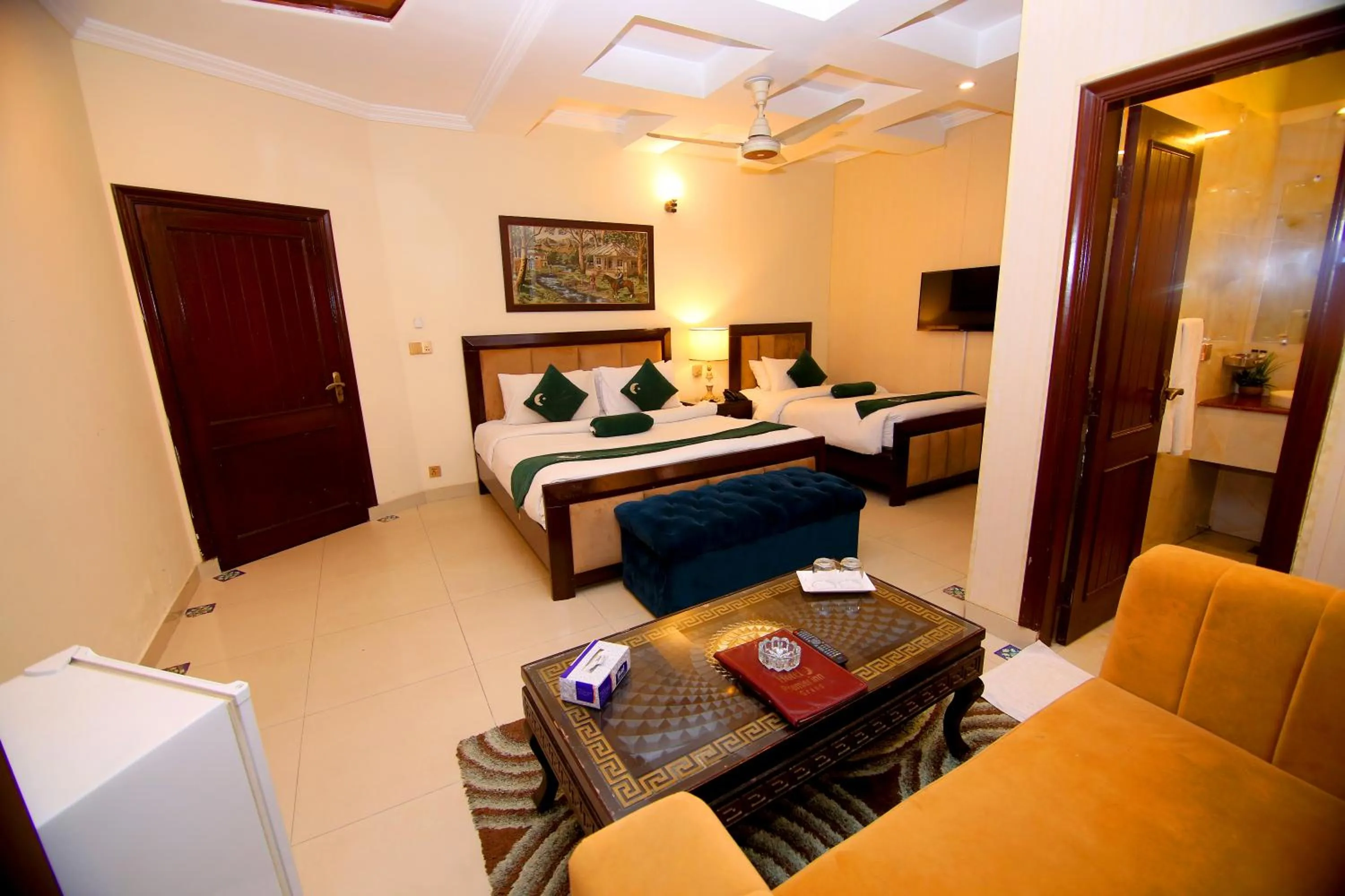 Bedroom, Bed in Premier Inn Grand Gulberg Lahore