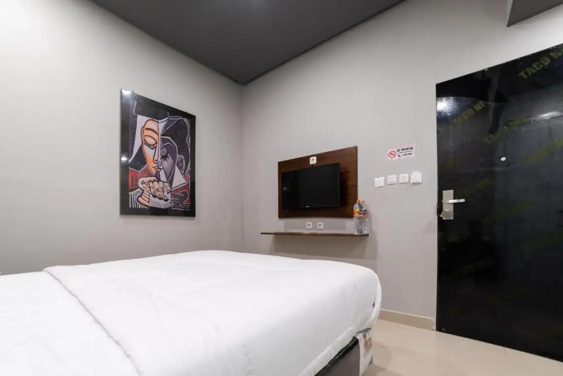 Bed in Glamour Hotel and Spa Bed in Glamour Hotel and Spa