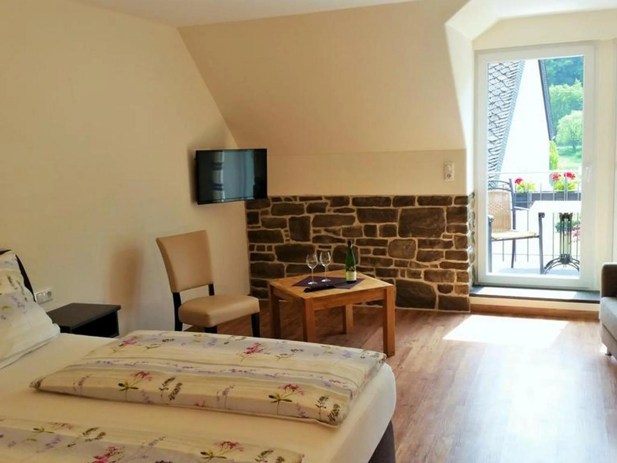 Bedroom, Bed in Landgasthof Winzerscheune