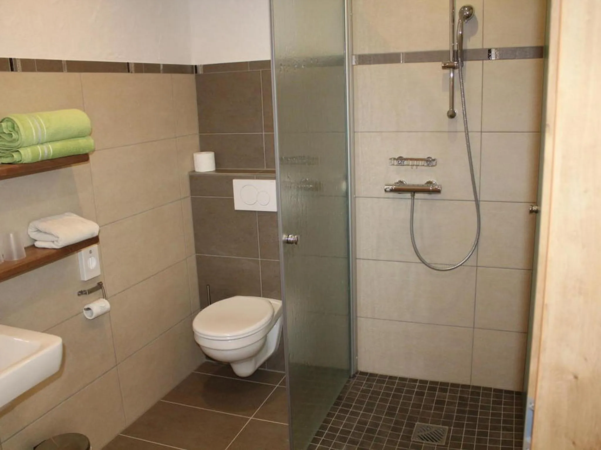 Bathroom in Landgasthof Winzerscheune