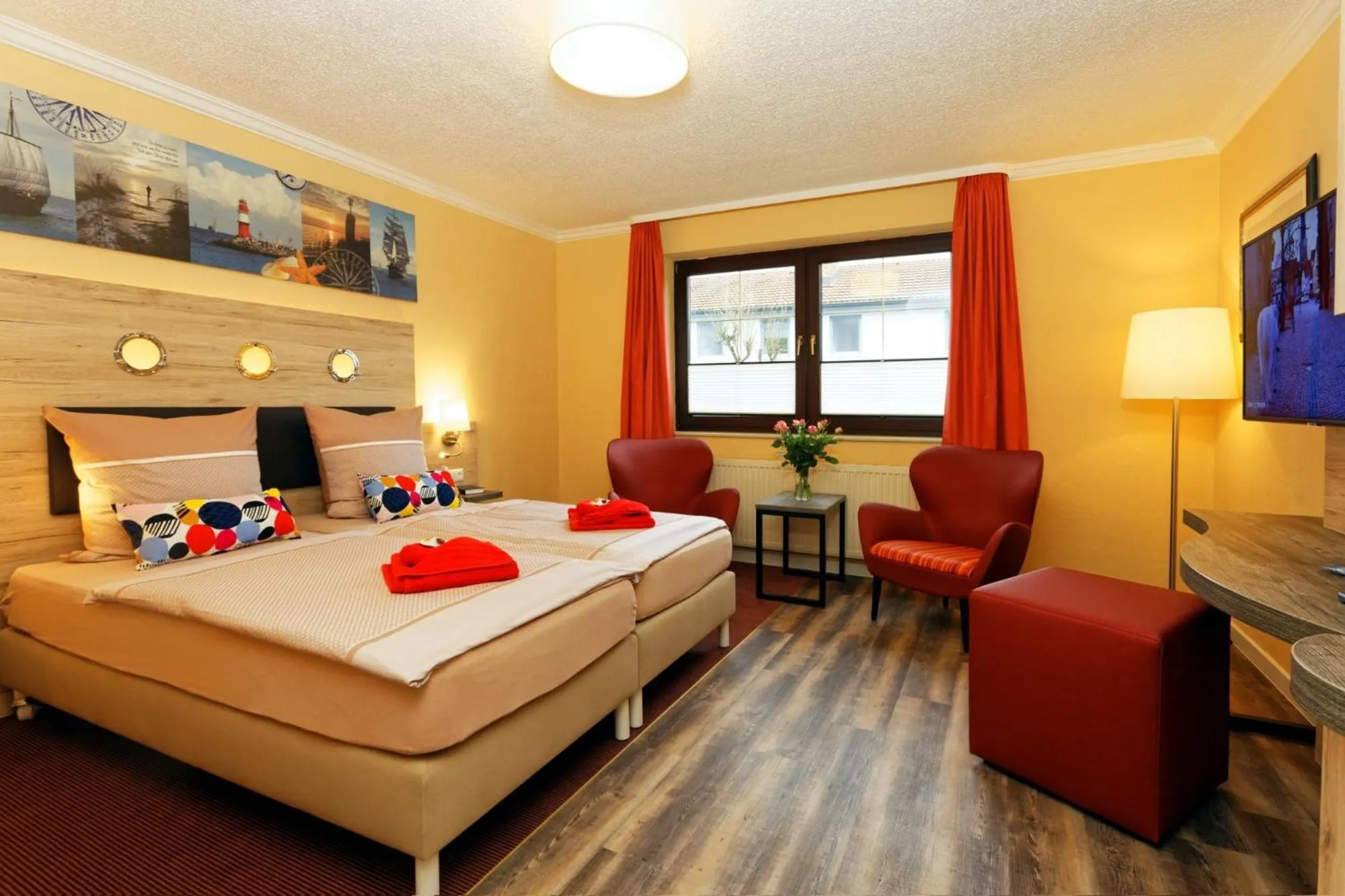 Bed in Hotel & Restaurant Hanse Kogge