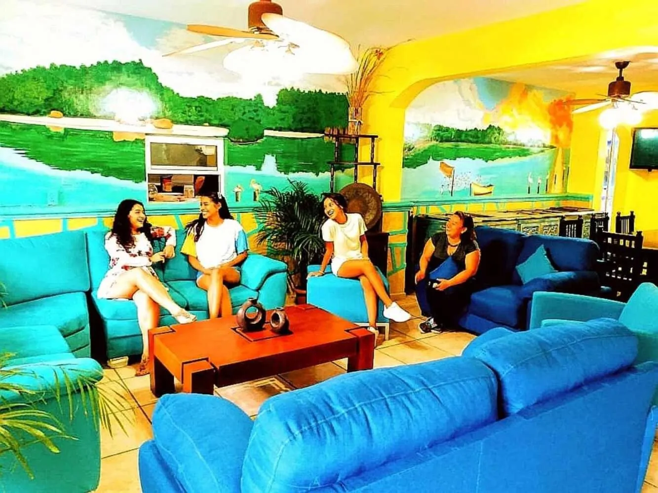 Communal lounge/ TV room in HOTEL ESMERALDA