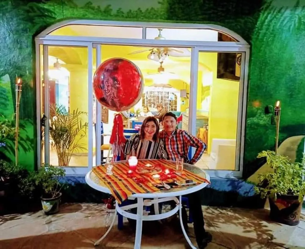 Restaurant/places to eat in HOTEL ESMERALDA