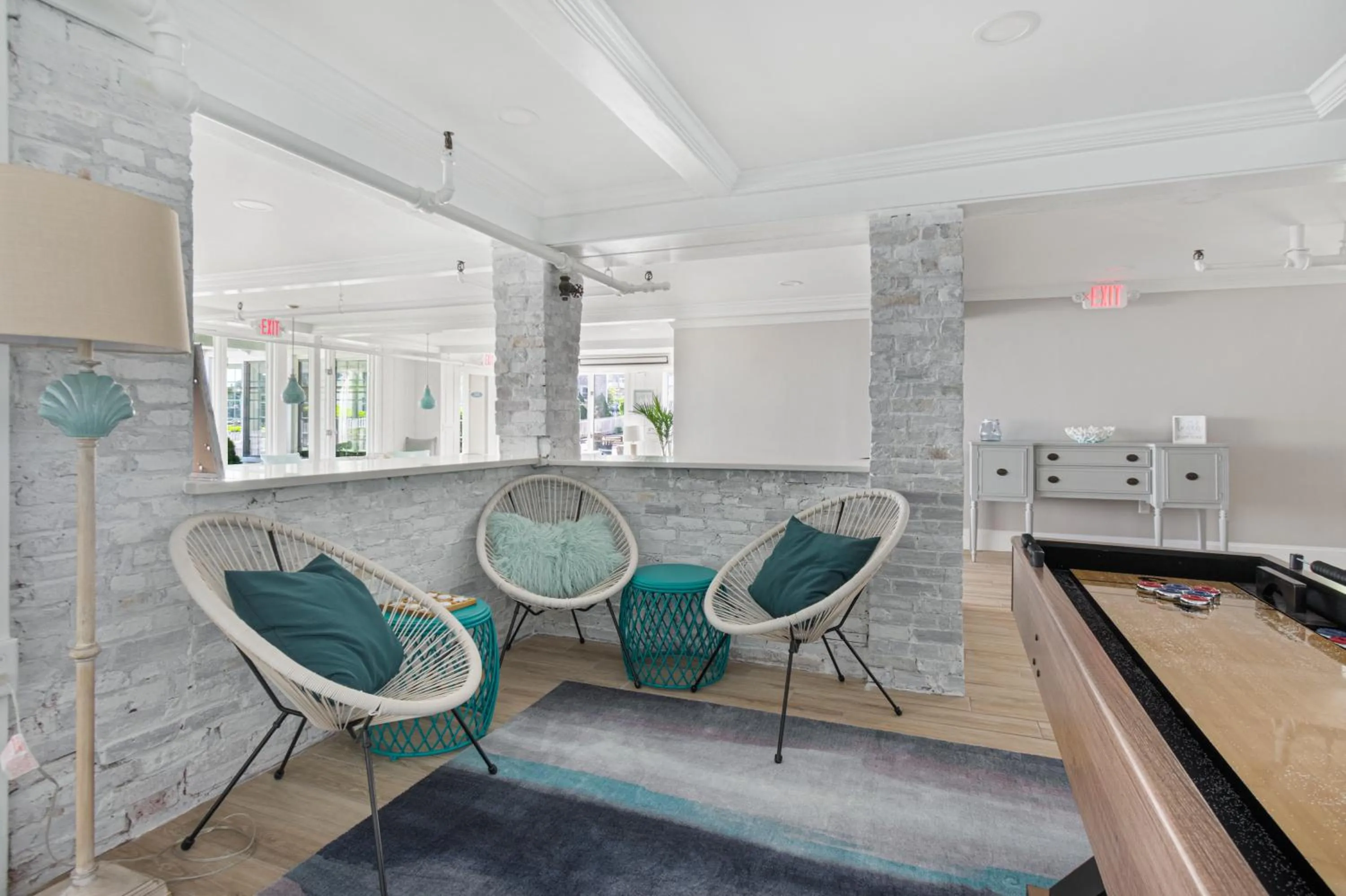 Communal lounge/ TV room in The Cove at Rockport