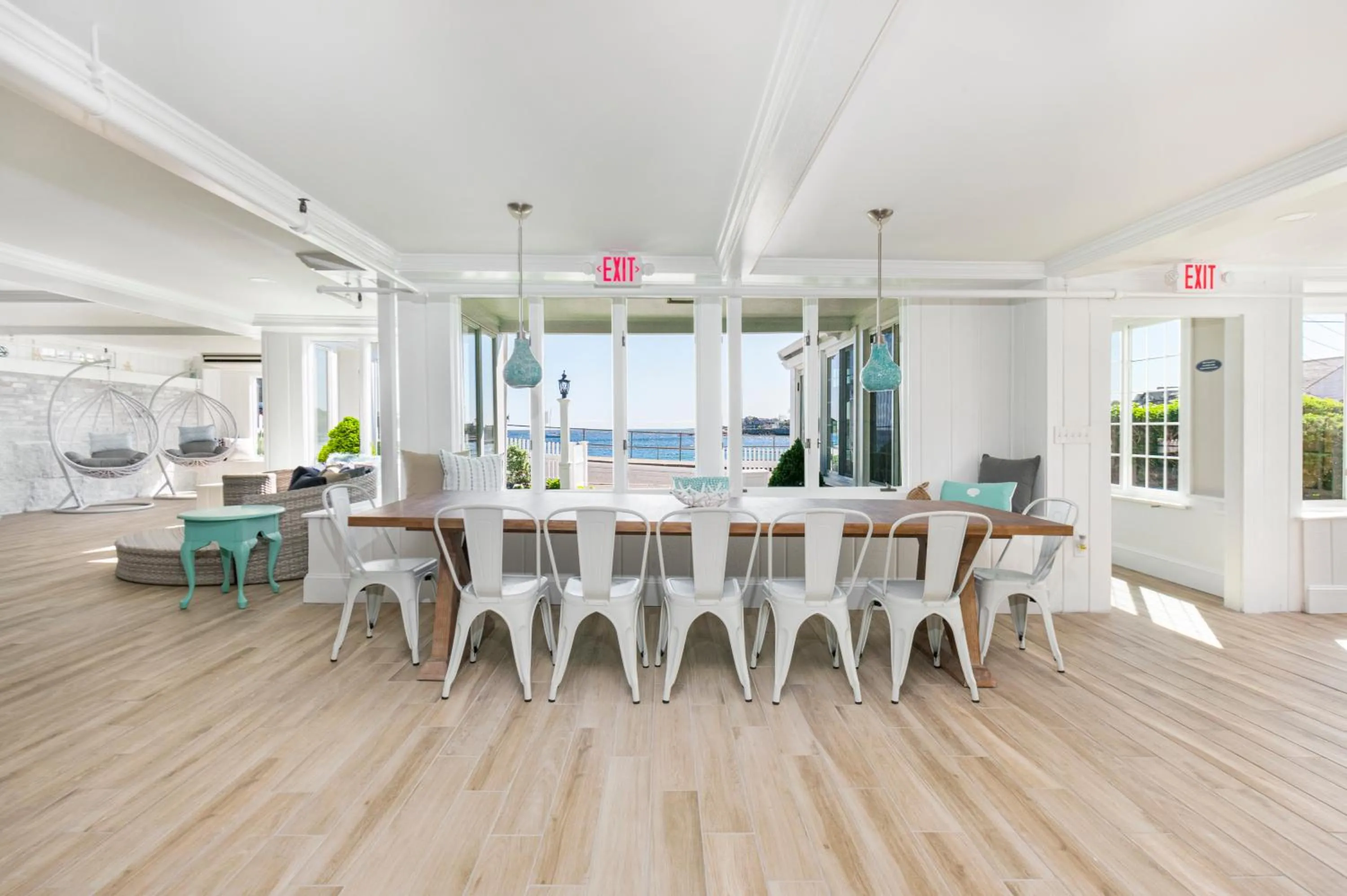 Communal lounge/ TV room in The Cove at Rockport