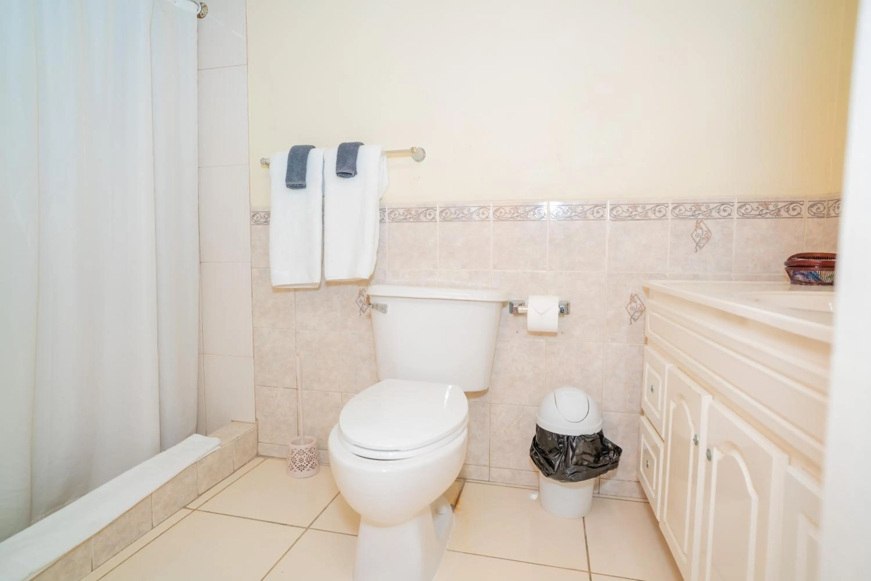 Connie's Comfort Suites