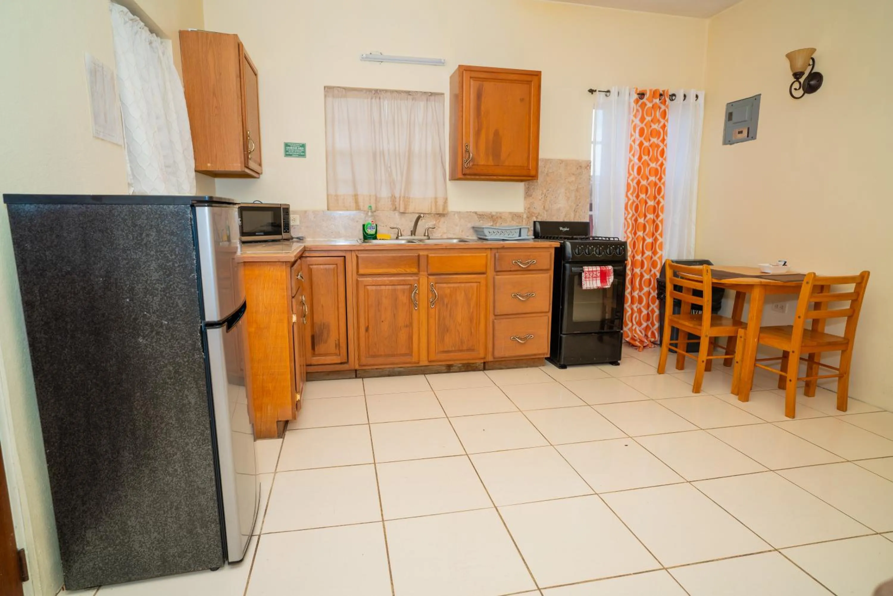 Connie's Comfort Suites