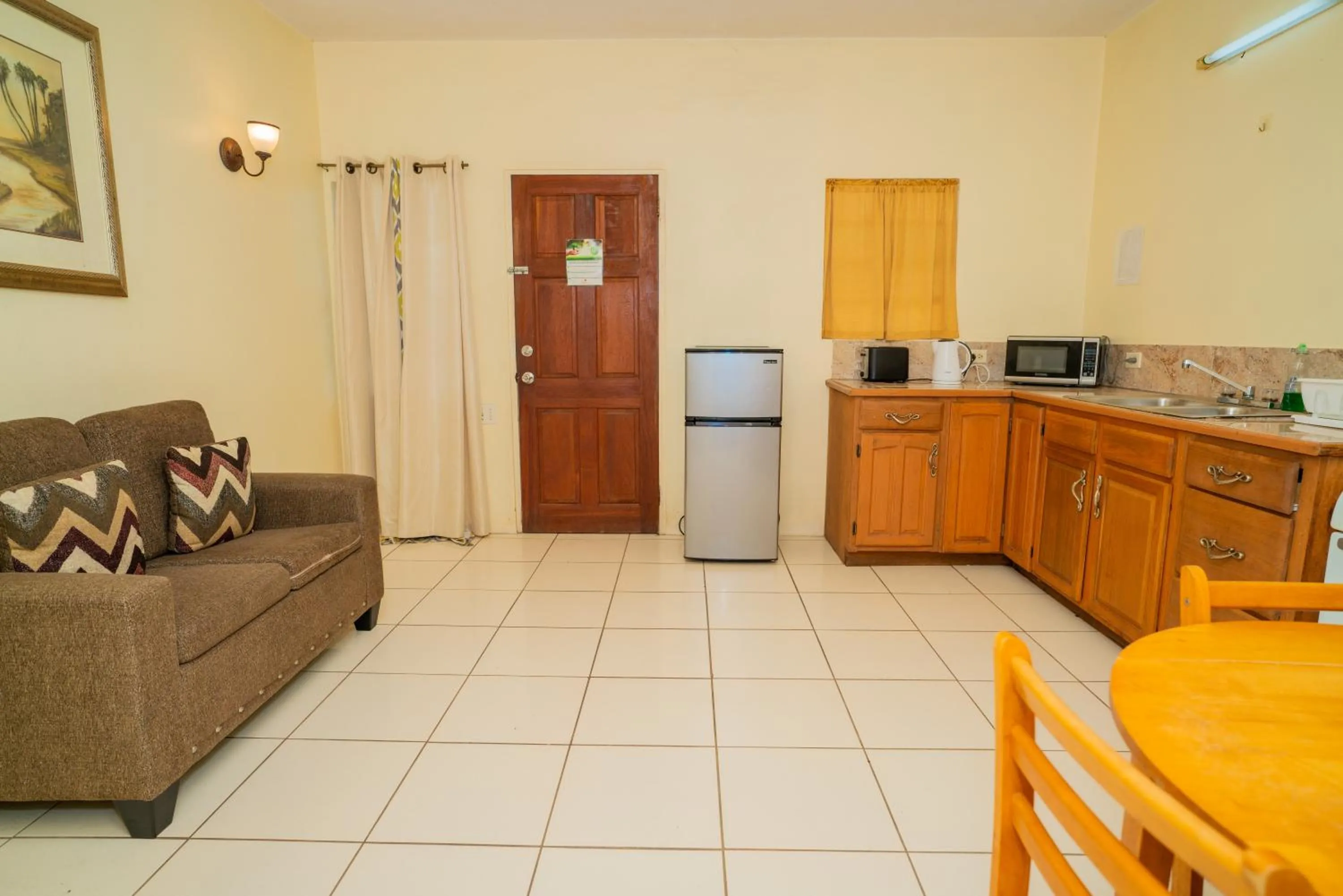 Connie's Comfort Suites