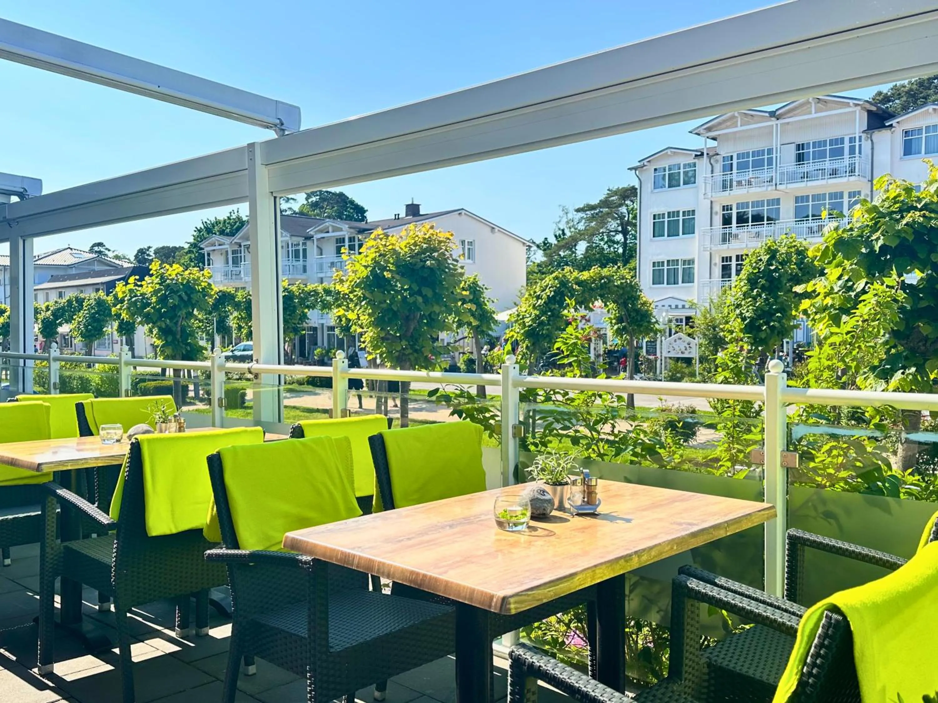 Restaurant/places to eat in R&R Strandhotel Baabe