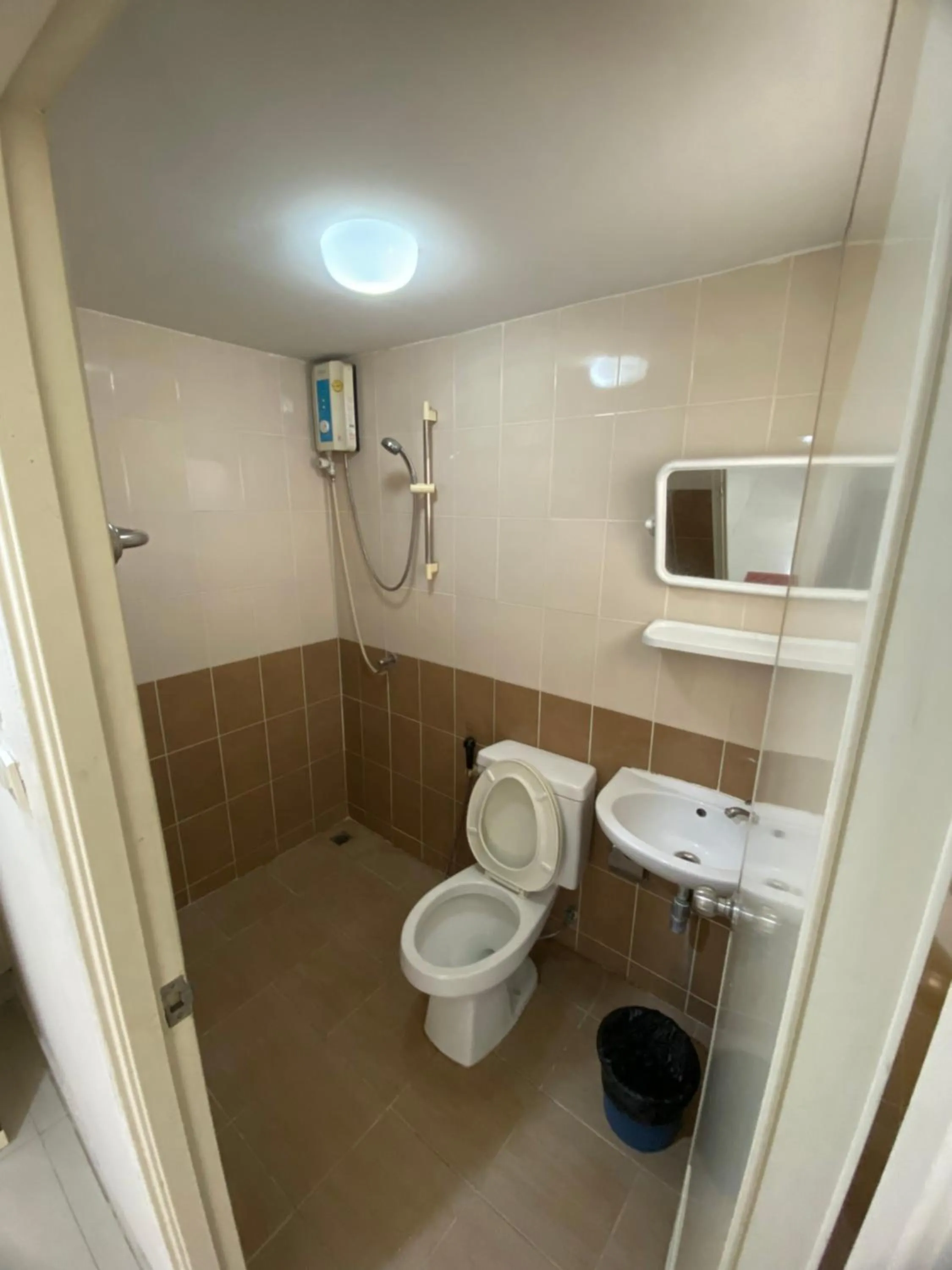 Bathroom in Ladapan Mansion