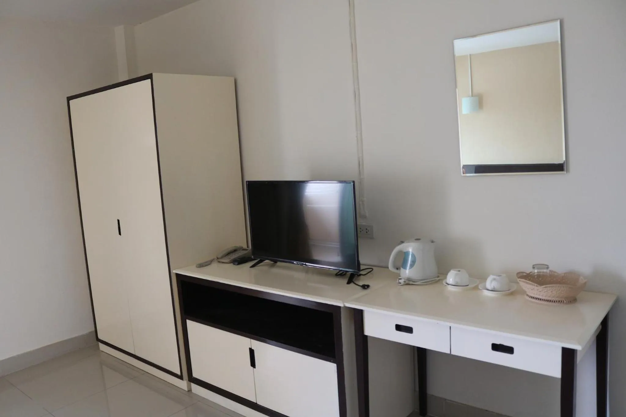 TV and multimedia in Ladapan Mansion