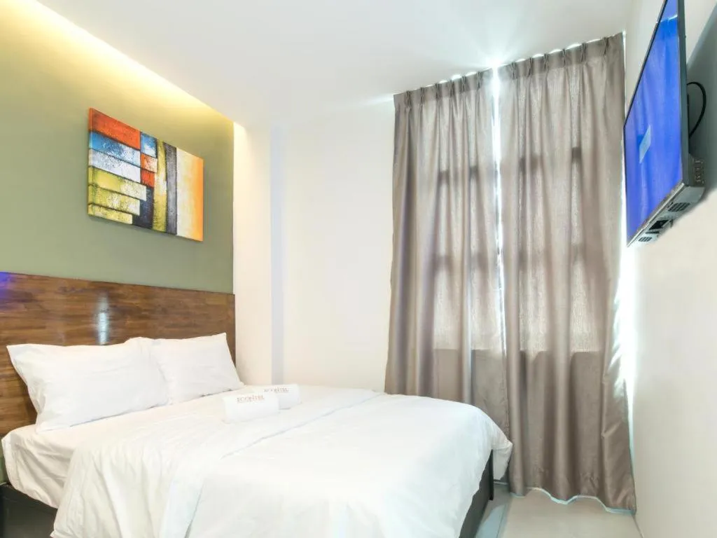 Bed in Econtel Queensbay