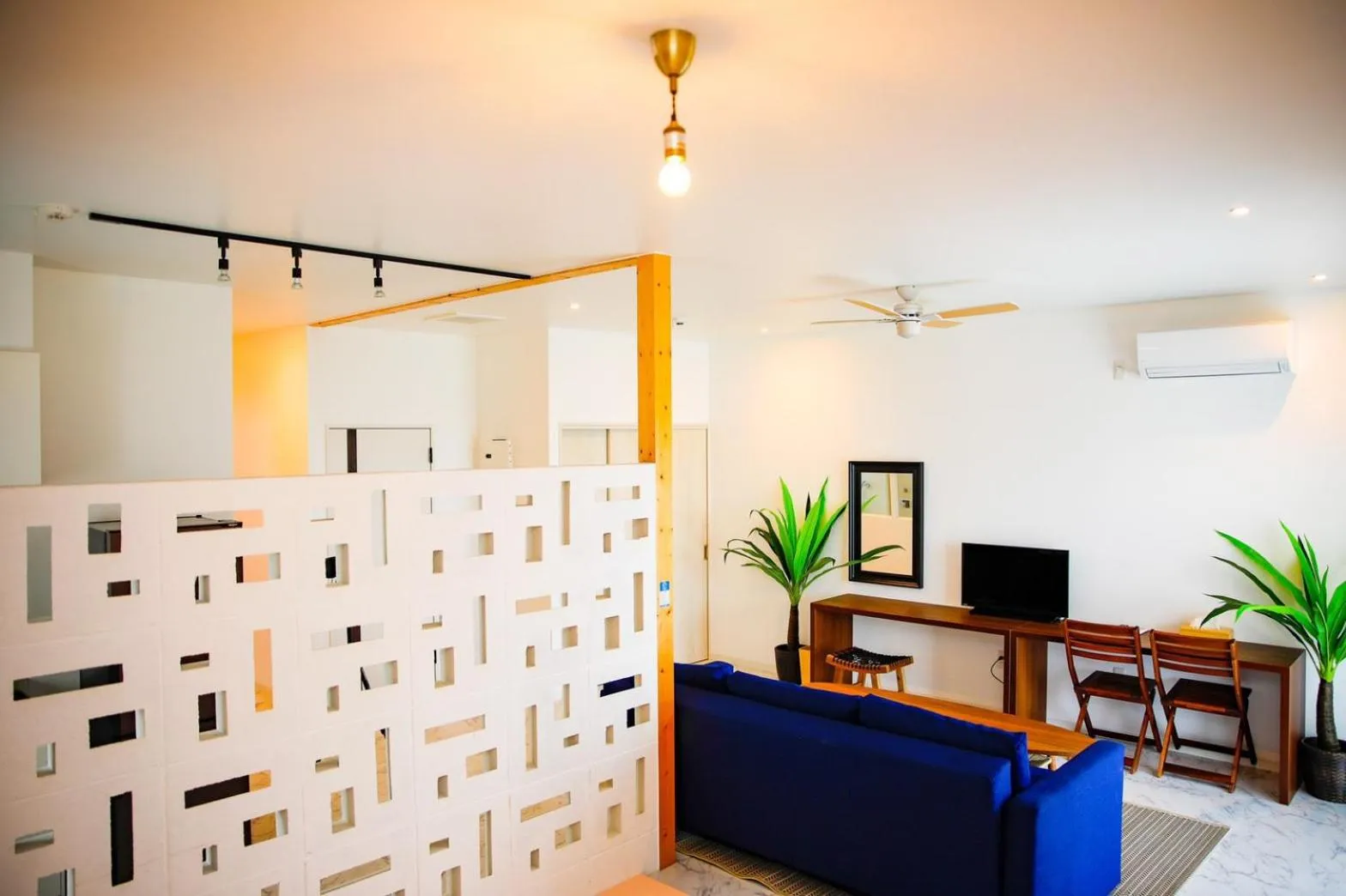 Living room in SHIRAHAMA BEACH GARDEN