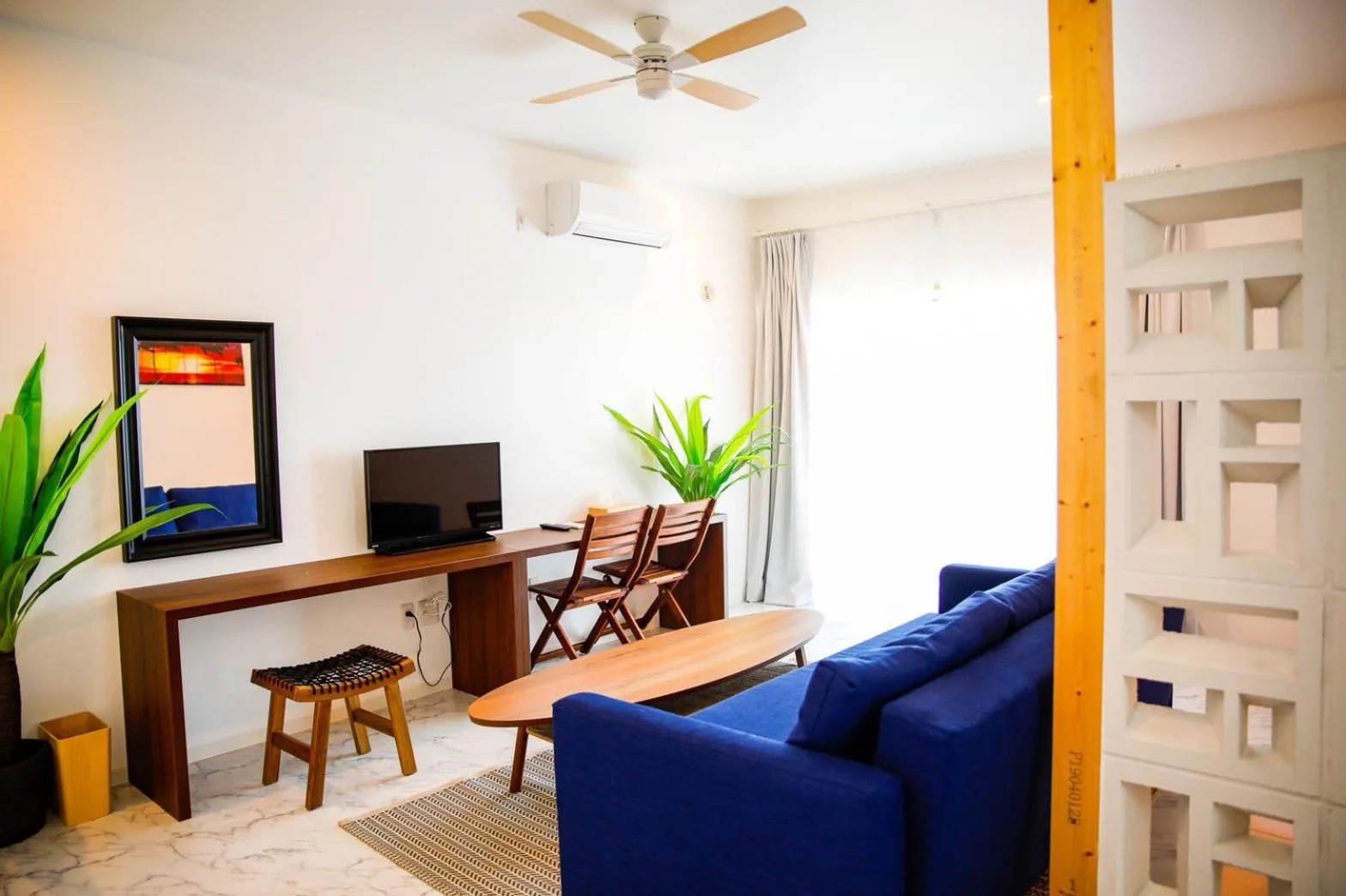 Living room in SHIRAHAMA BEACH GARDEN