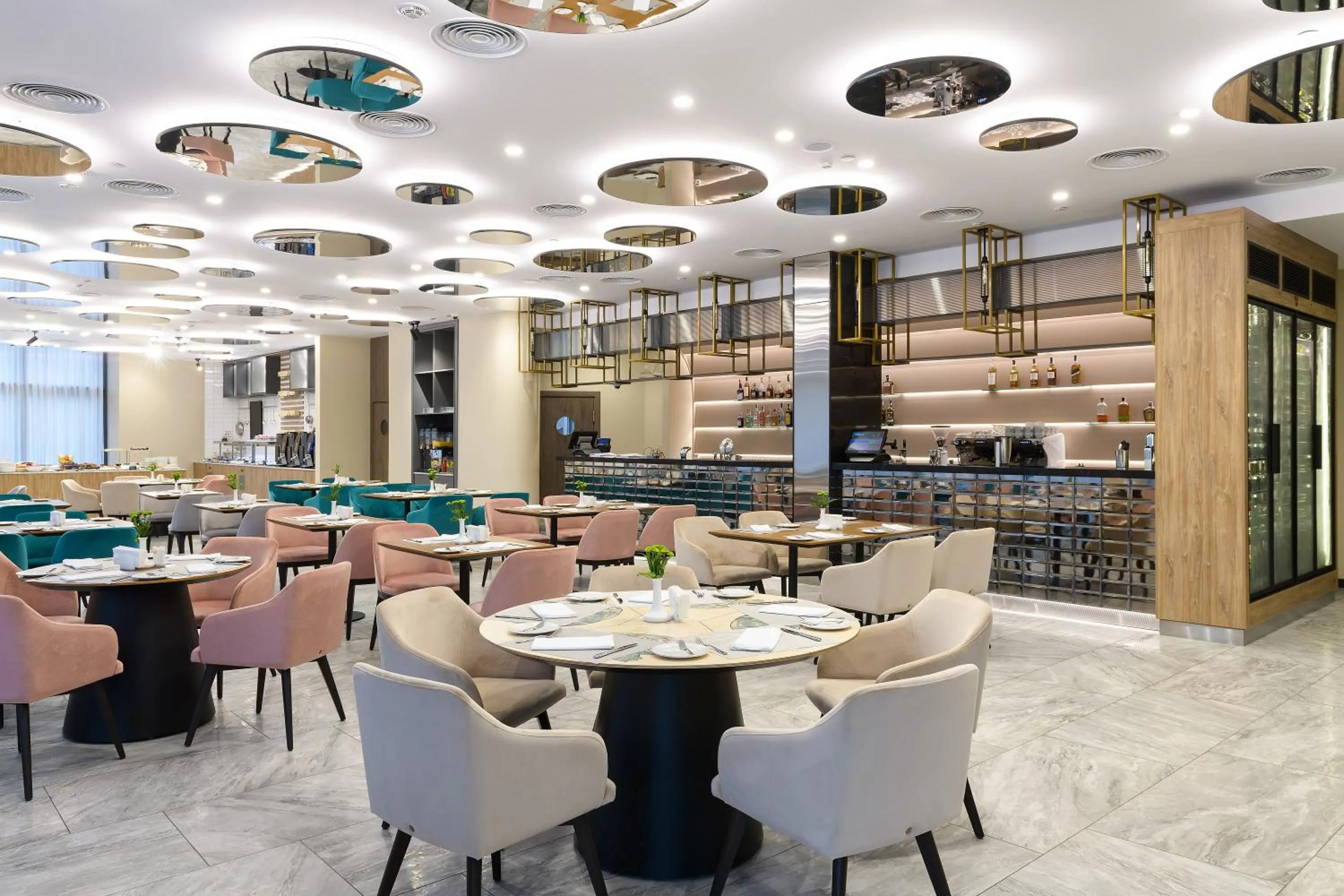 Restaurant/places to eat in Premier Hotel Odesa