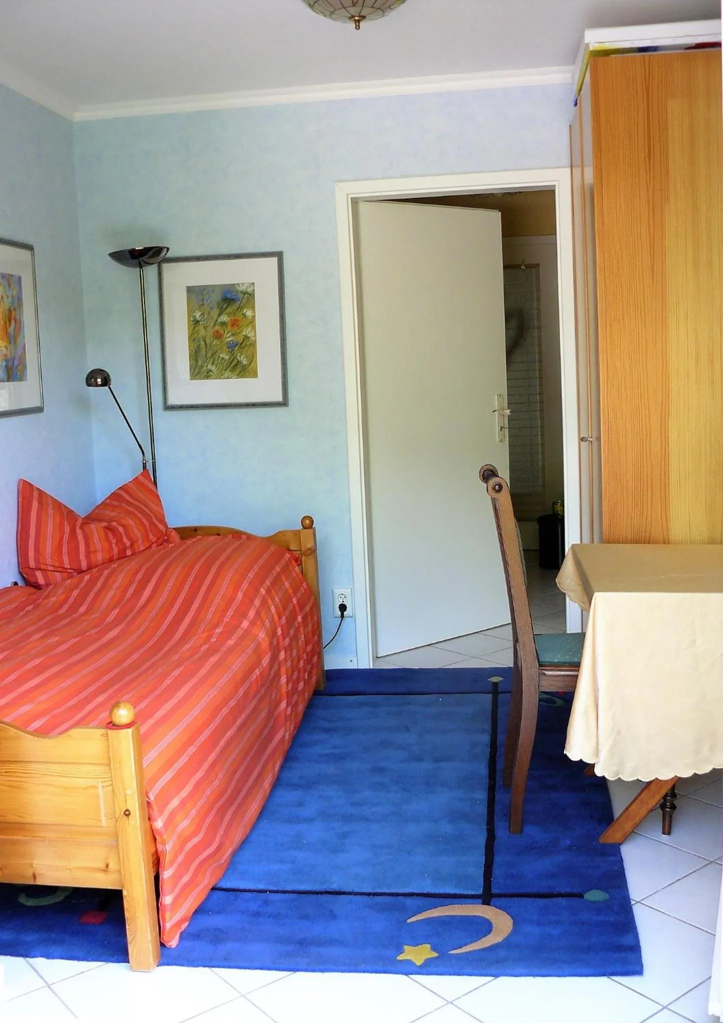 Property building, Bed in Sasishaus