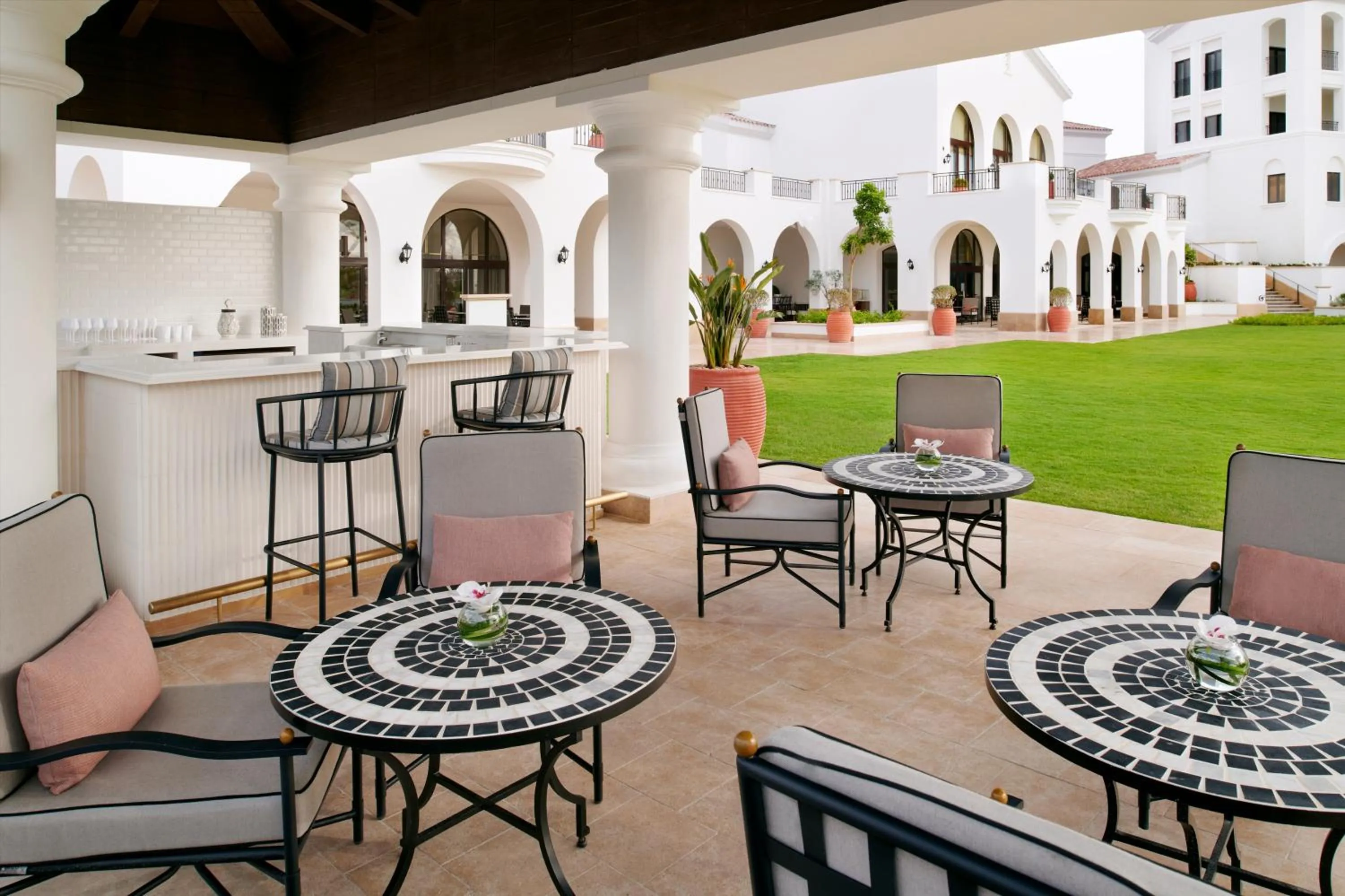 Restaurant/places to eat in Address Marassi Golf Resort