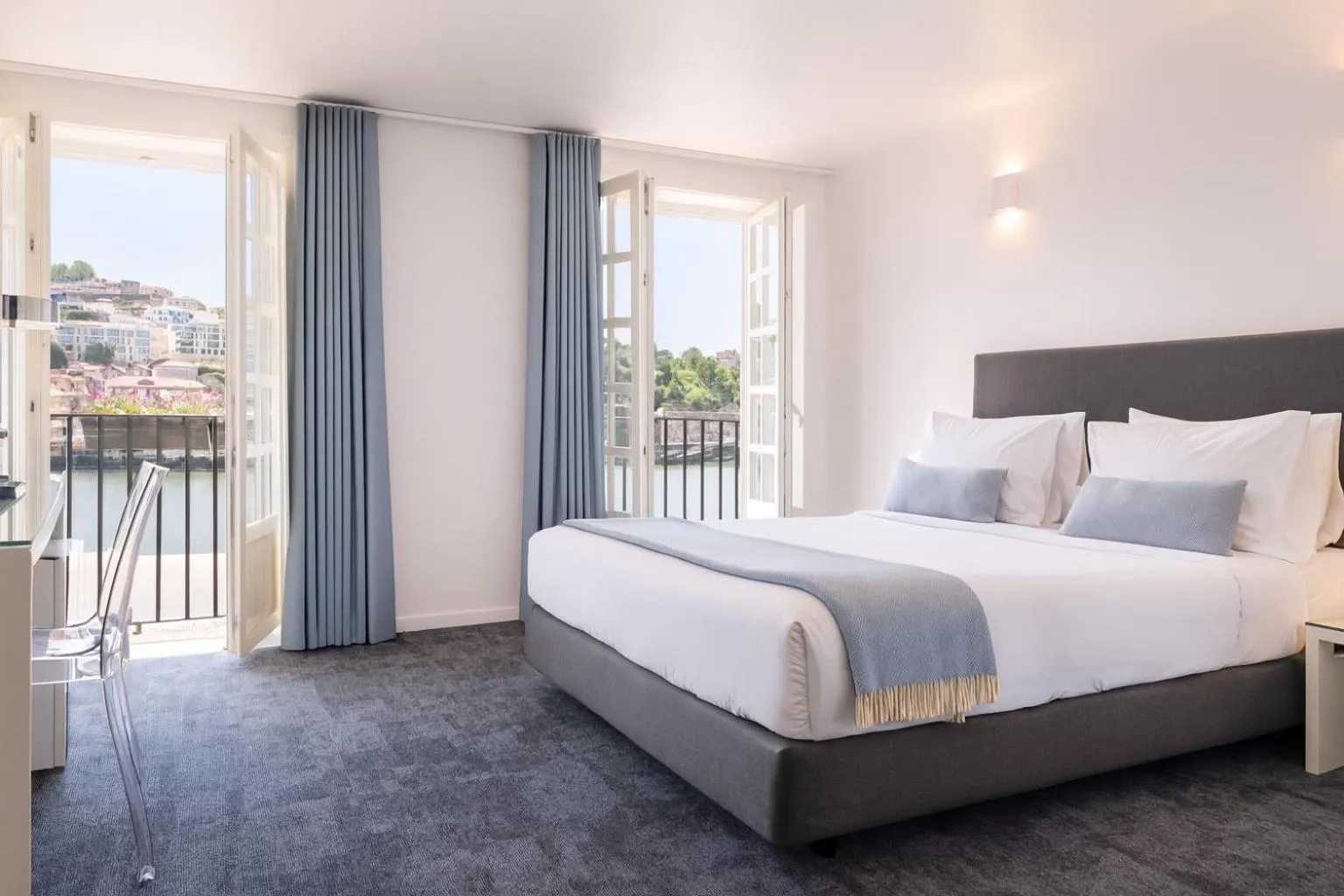 Bedroom, Bed in Miragaia - Riverside Suites - Adults Only