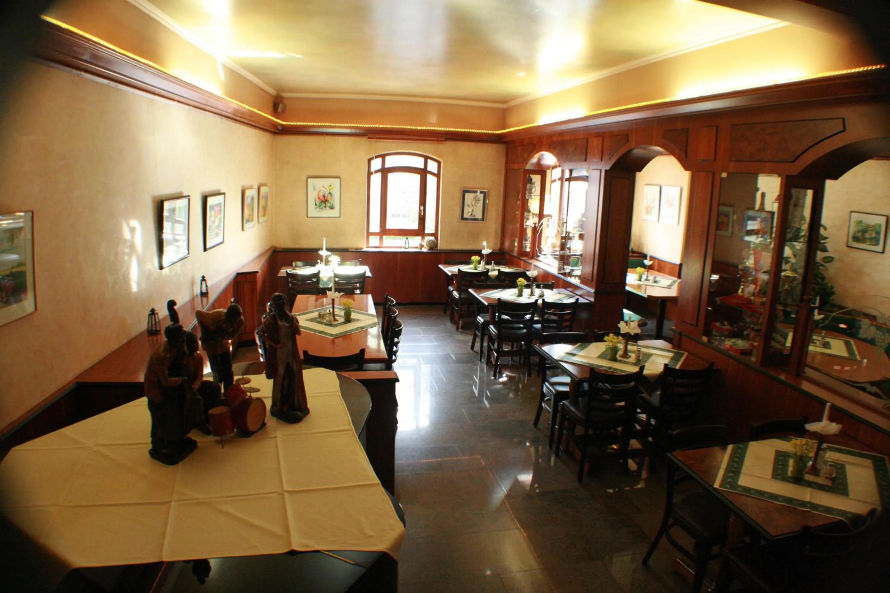 Restaurant/places to eat in Hotel Rebstock