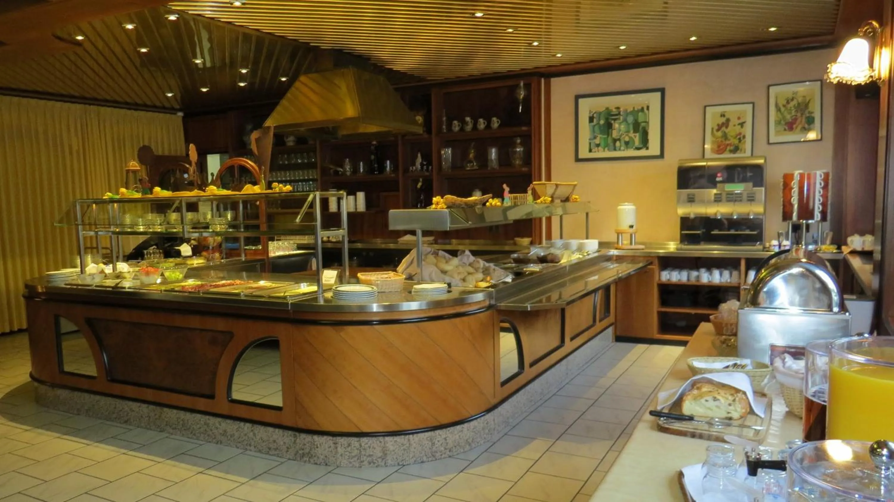 Buffet breakfast in Hotel Rebstock