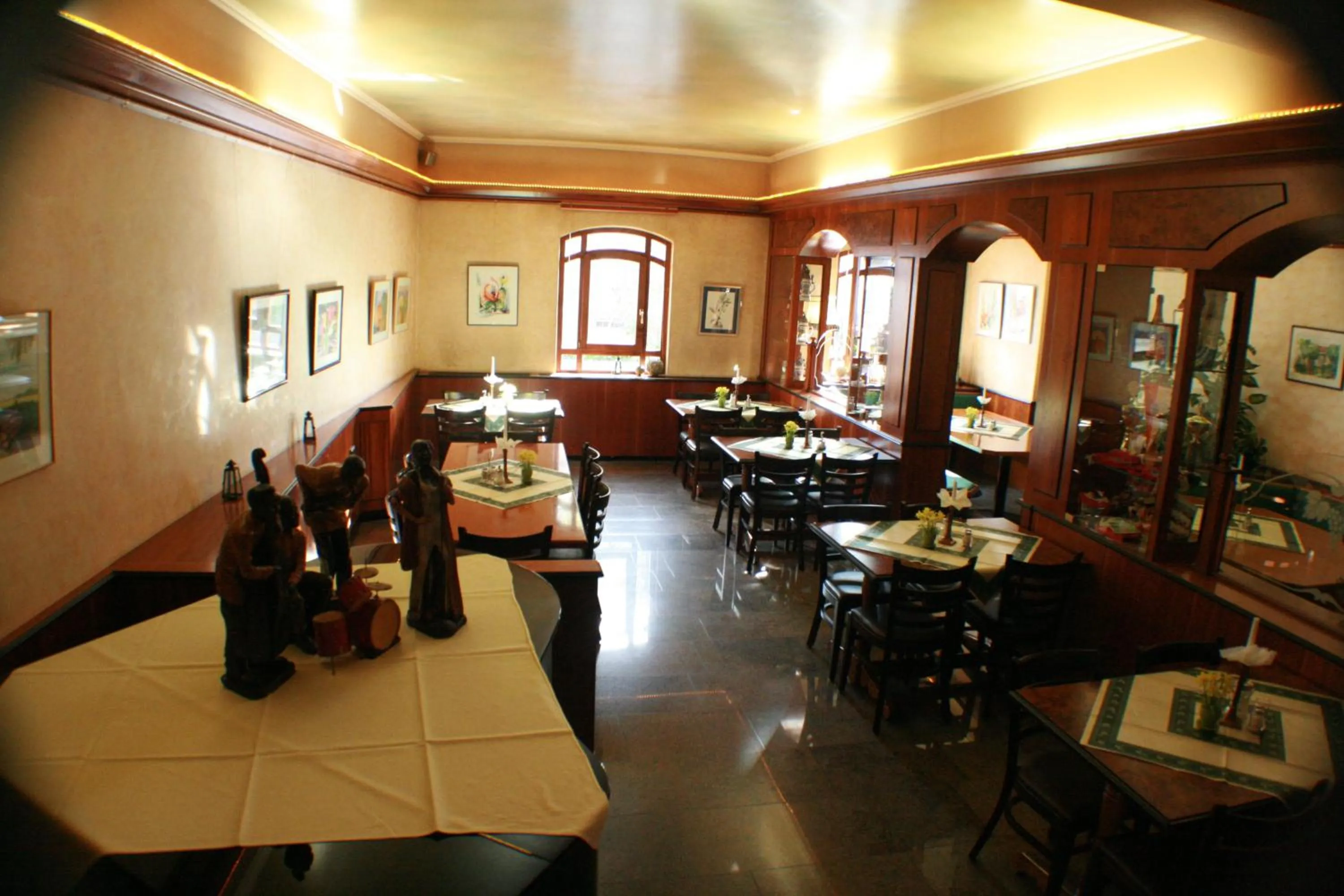 Restaurant/places to eat in Hotel Rebstock