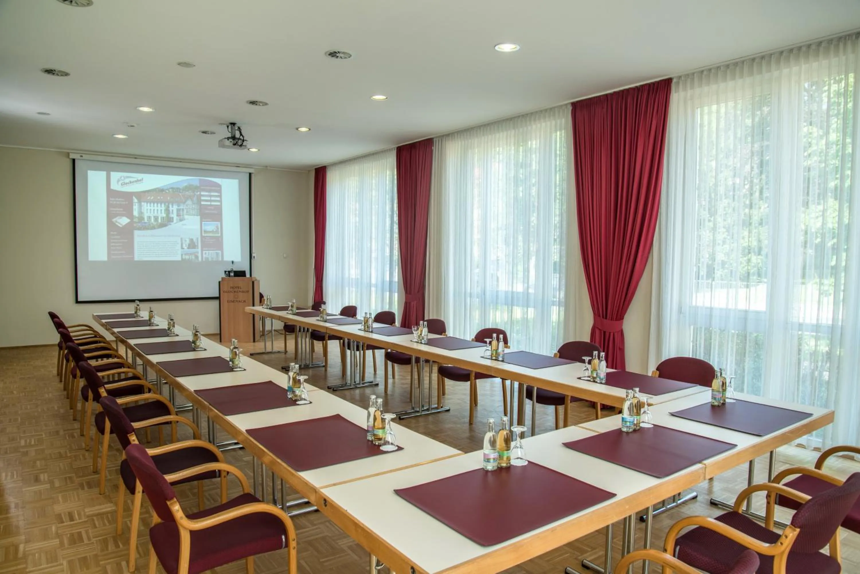 Banquet/Function facilities in Glockenhof