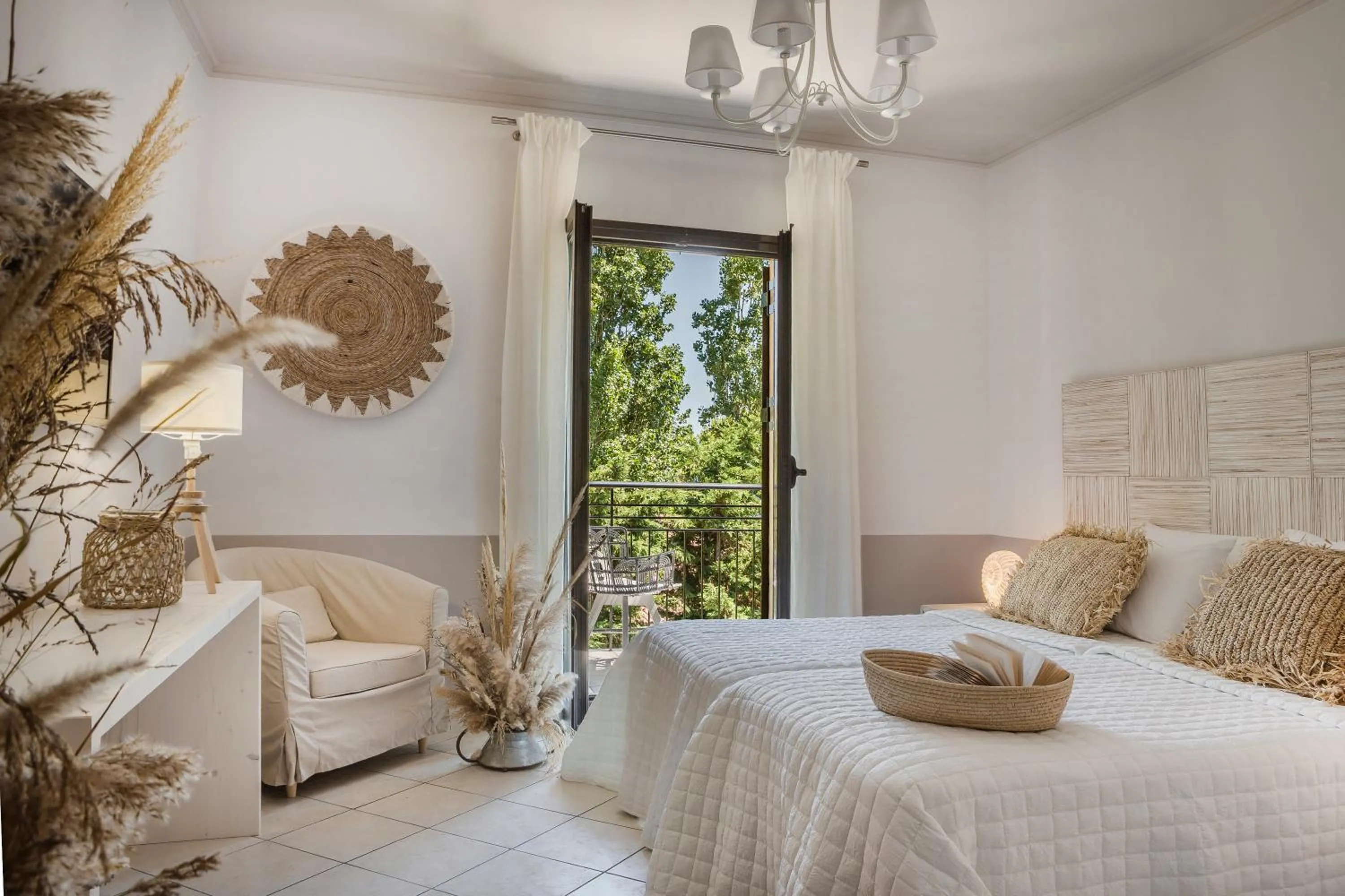 Photo of the whole room, Bed in Makis Hotel