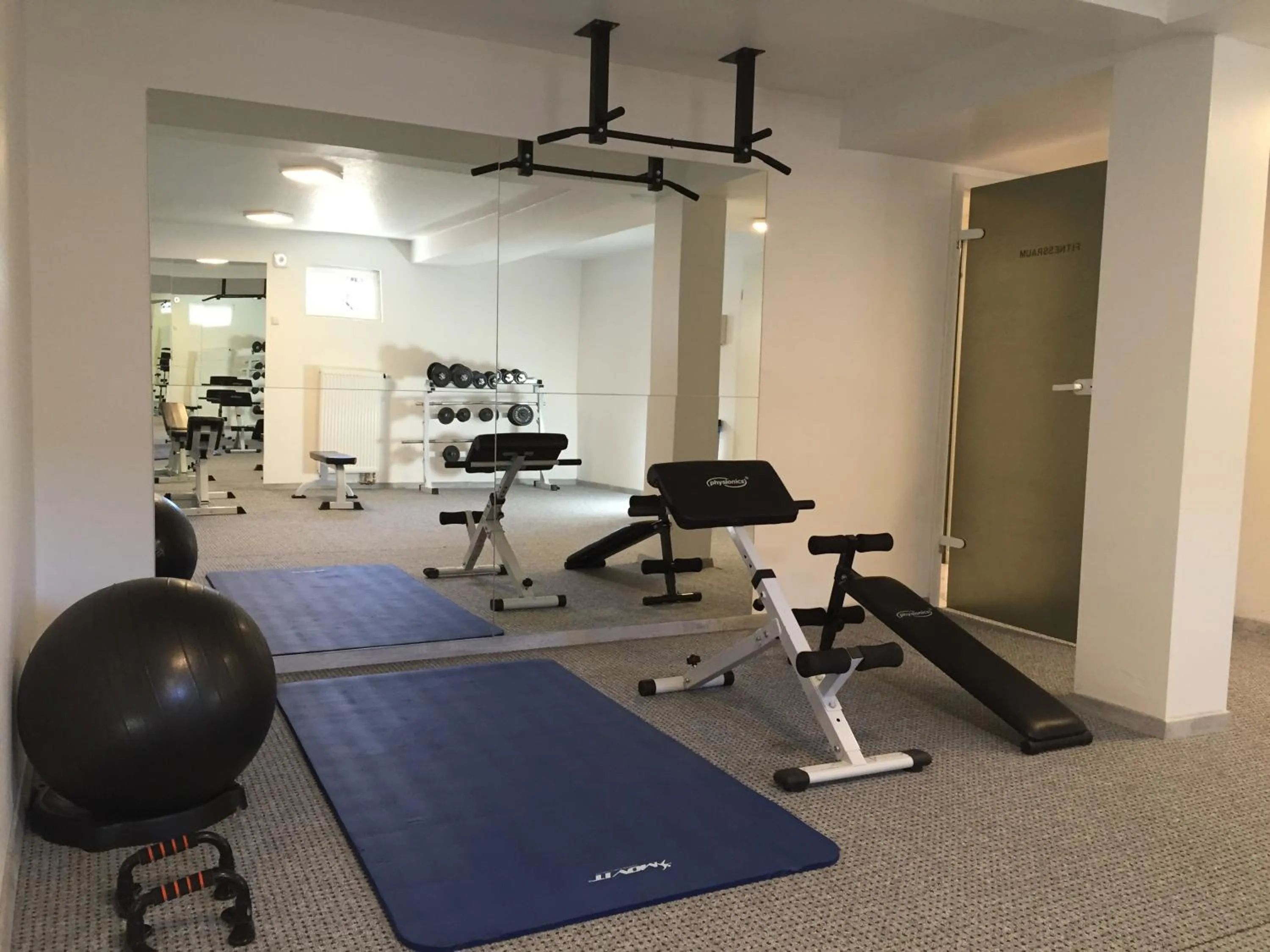 Fitness centre/facilities in Wincent Hotel GmbH