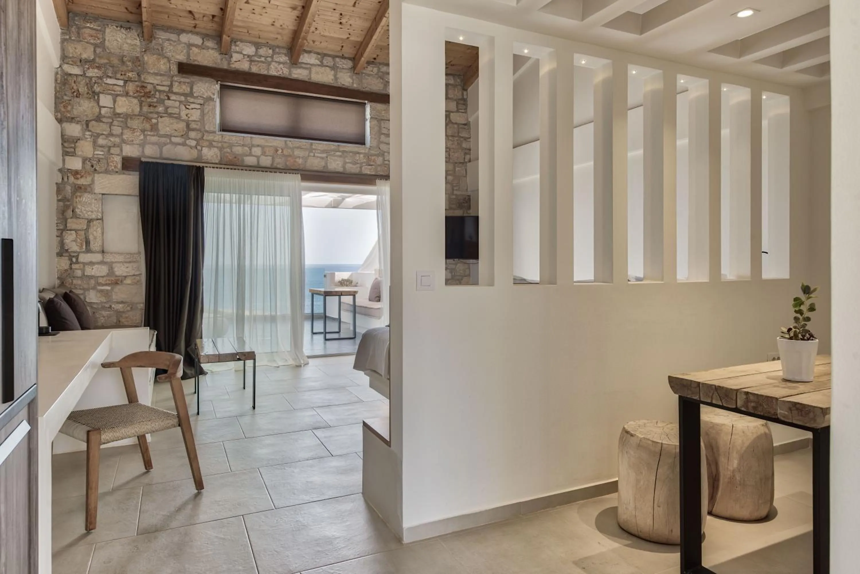 Aliv stone suites & spa