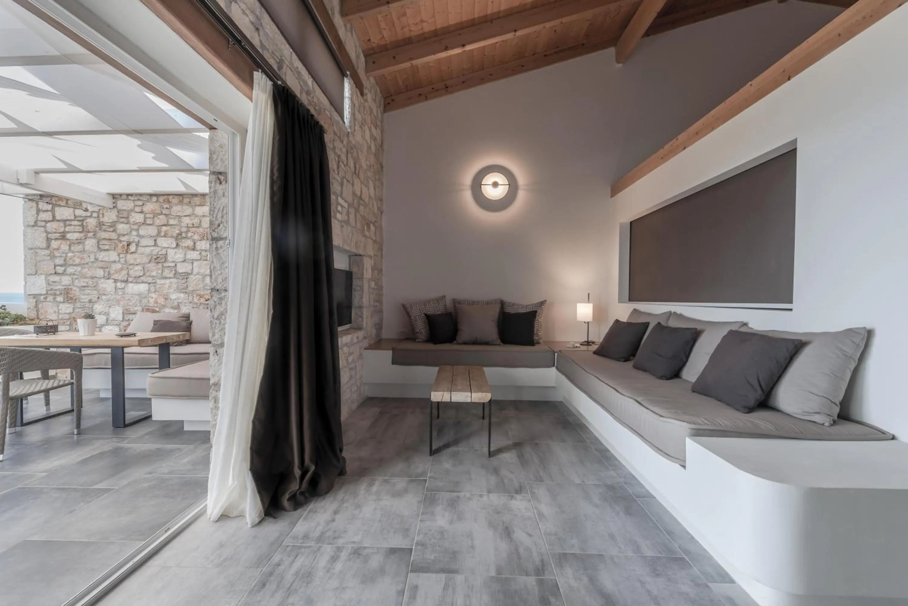 Aliv stone suites & spa