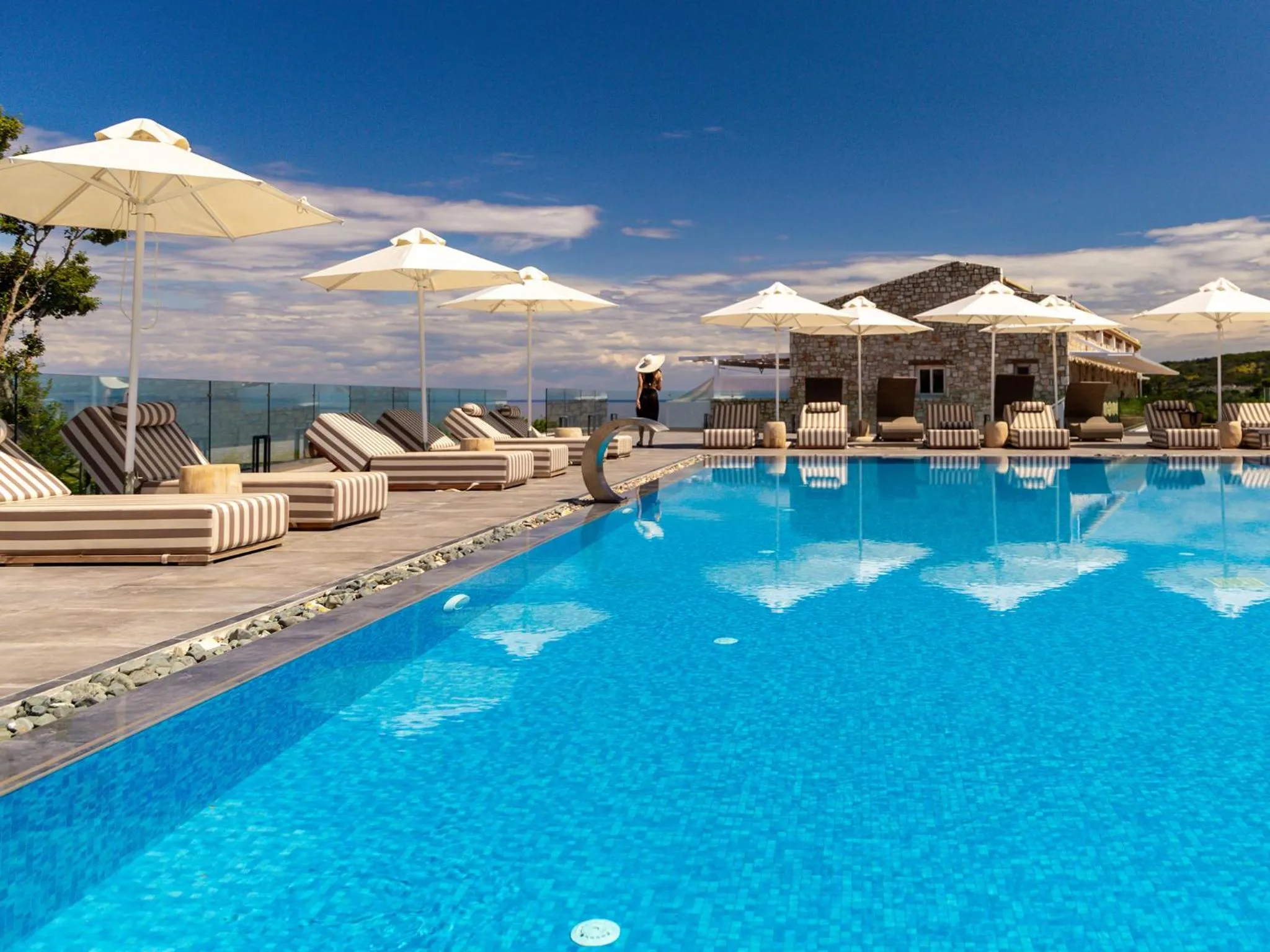 Aliv stone suites & spa