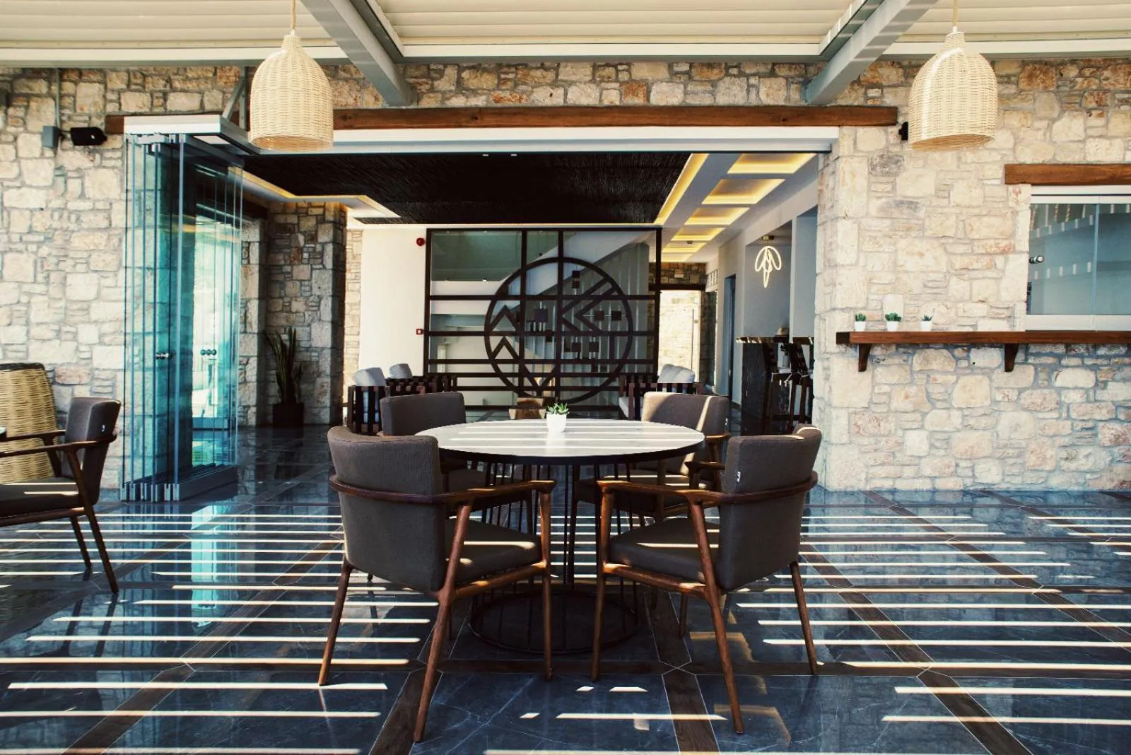 Aliv stone suites & spa